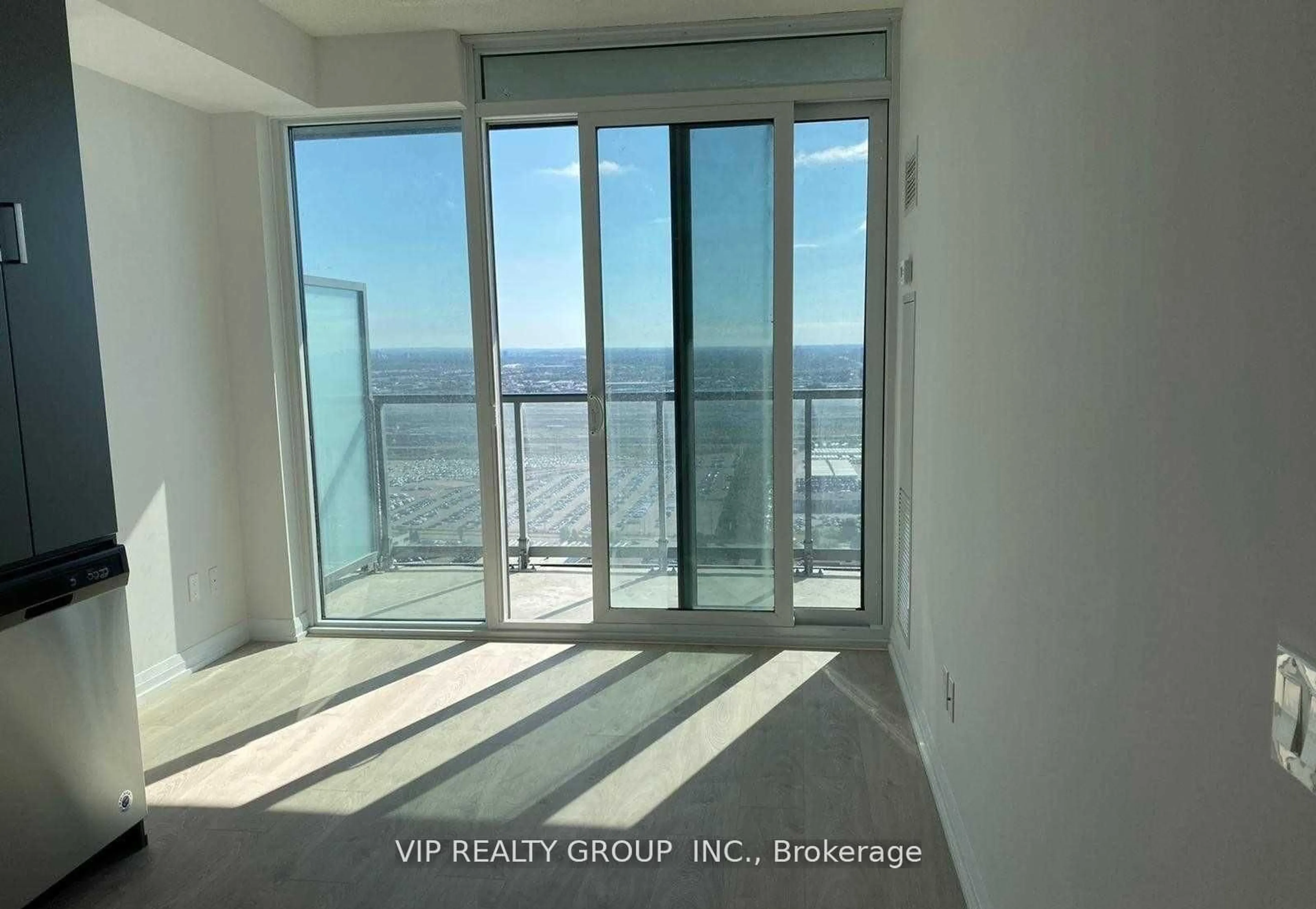 A pic of a room for 7895 Jane St #Lph18, Vaughan Ontario L4K 2M7