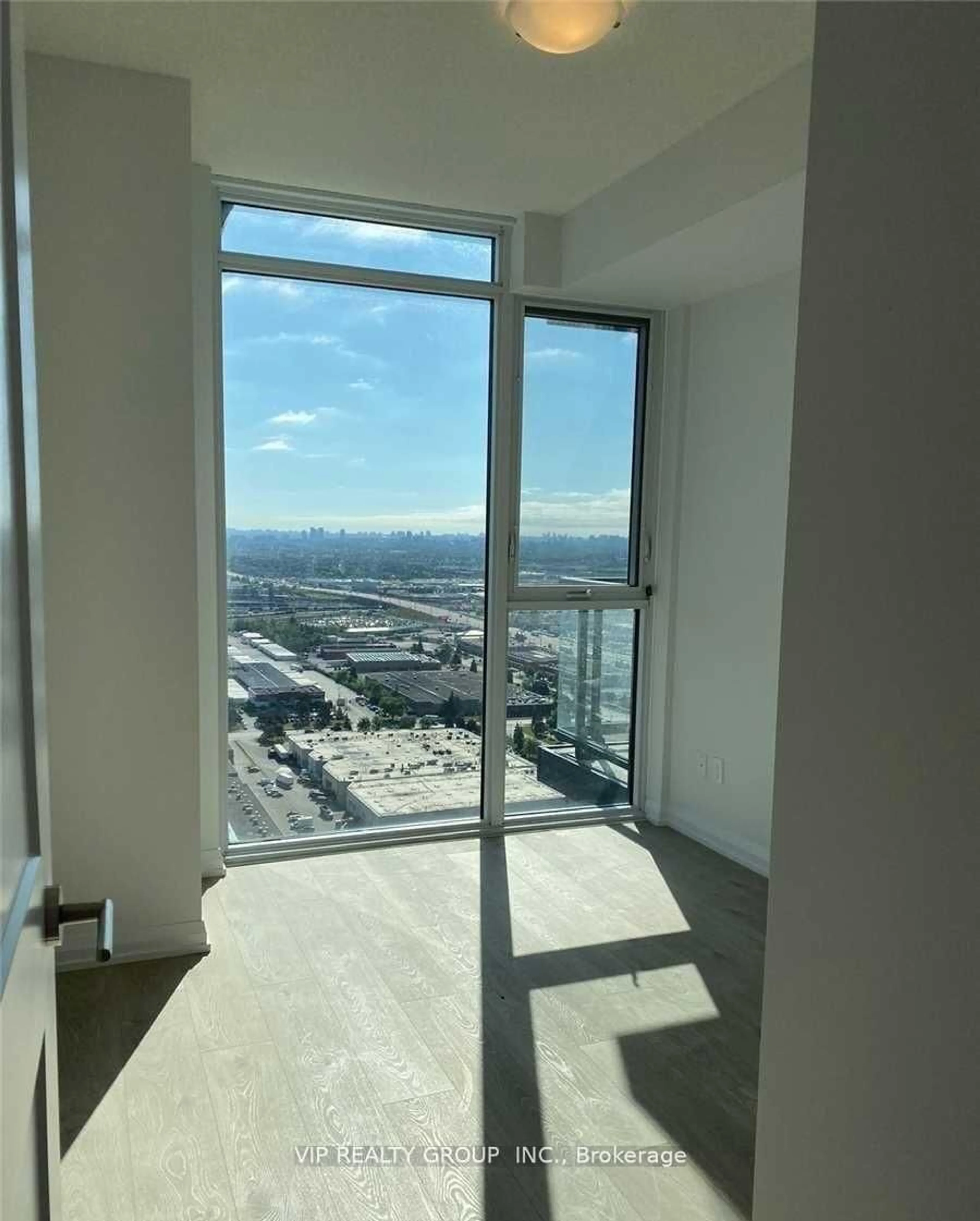 A pic of a room for 7895 Jane St #Lph18, Vaughan Ontario L4K 2M7
