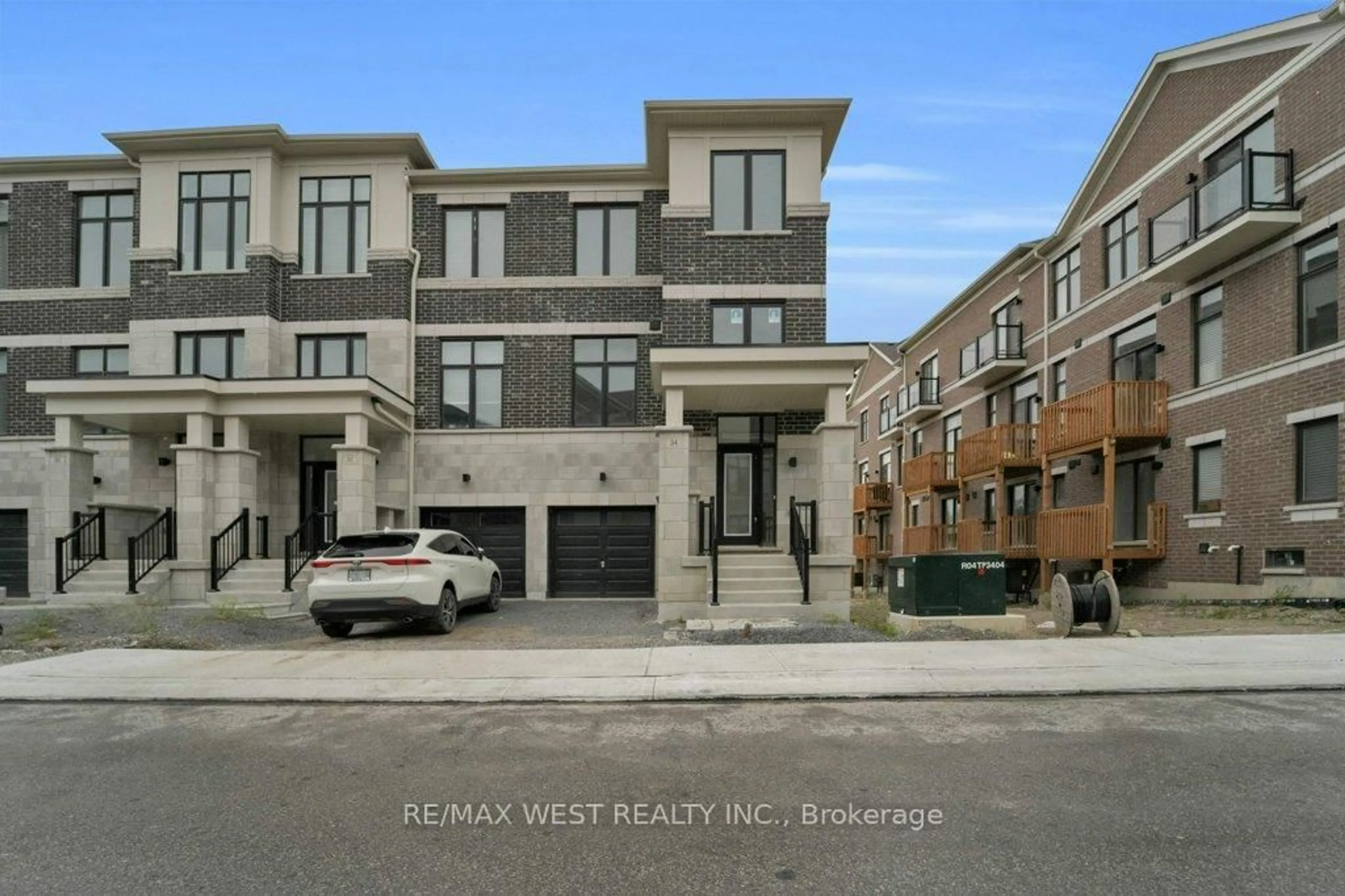 Unknown for 34 George Bales Lane, Richmond Hill Ontario L4S 0P9