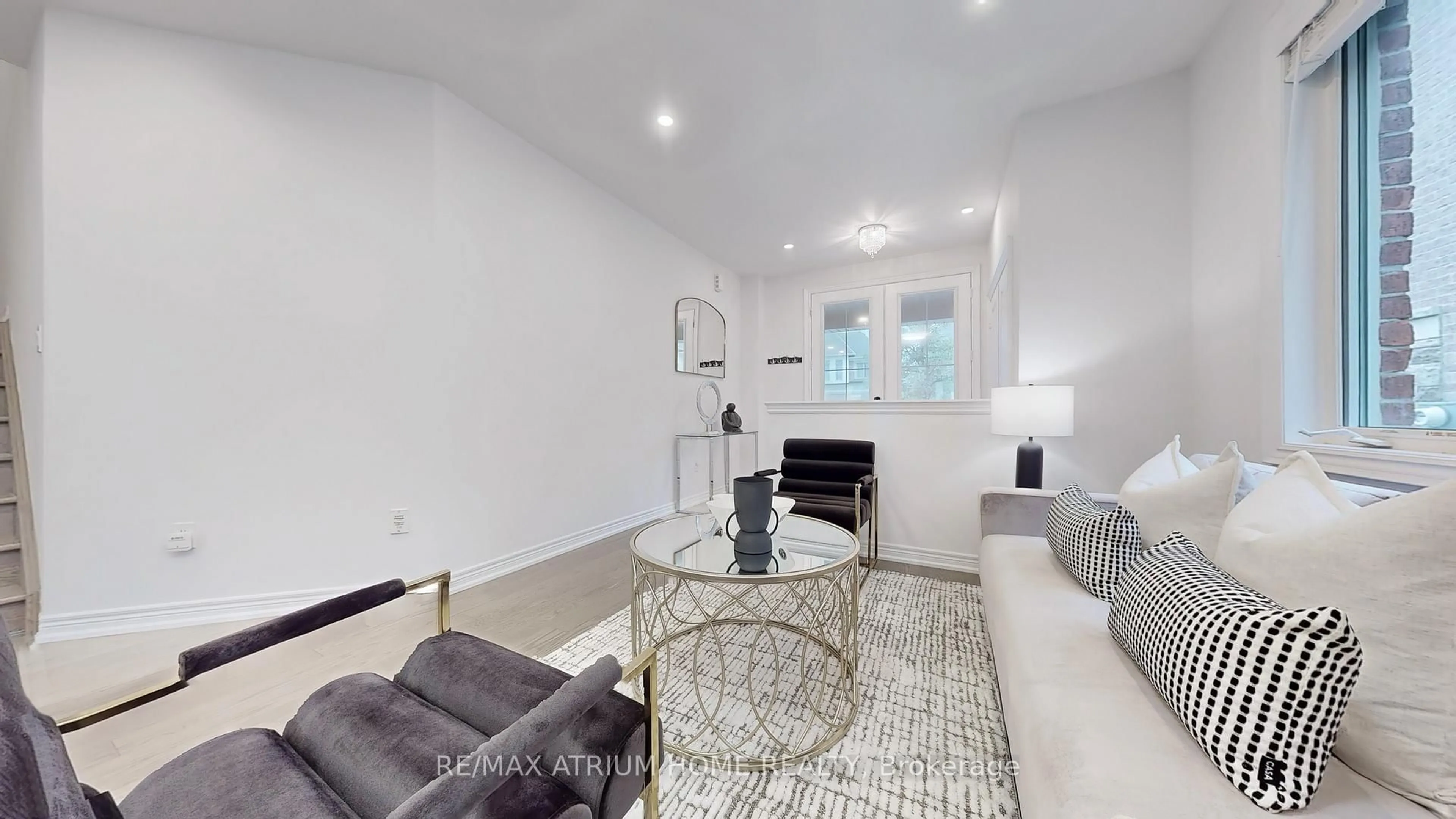 Living room with furniture, unknown for 20 Starkweather St, Aurora Ontario L4G 0Z3