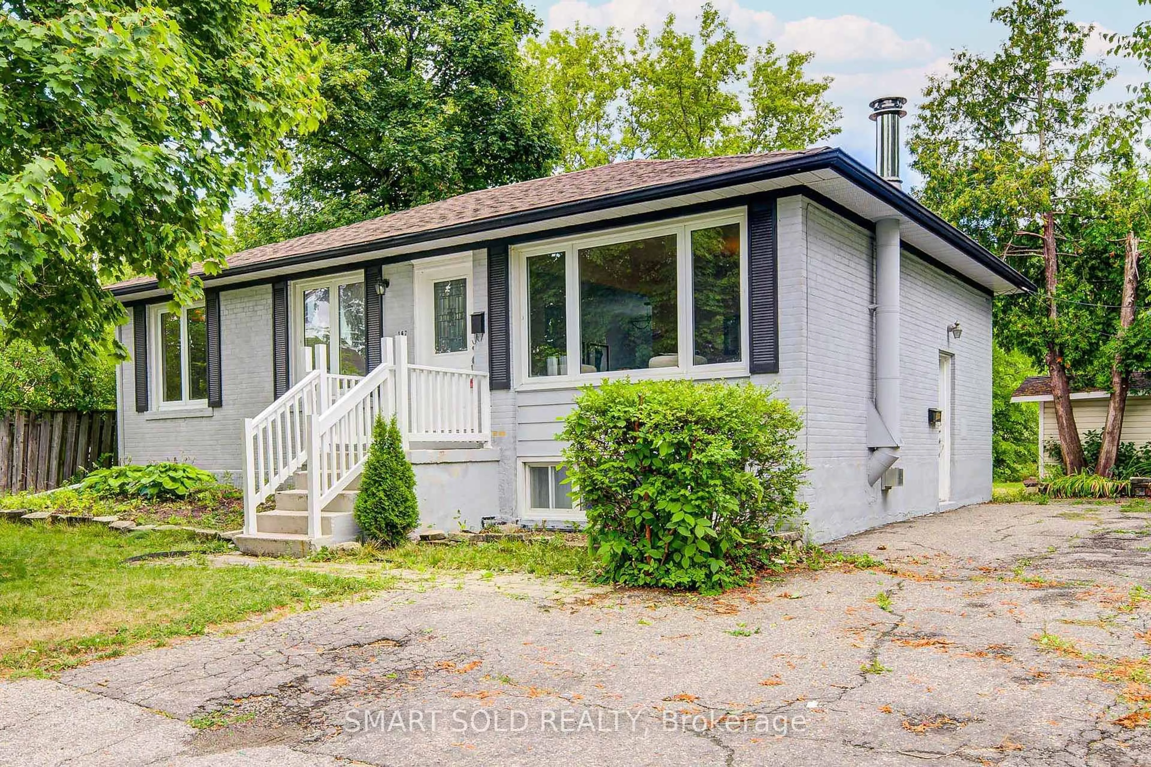 Home with vinyl exterior material, street for 167 Felix Rd, Richmond Hill Ontario L4C 3M8