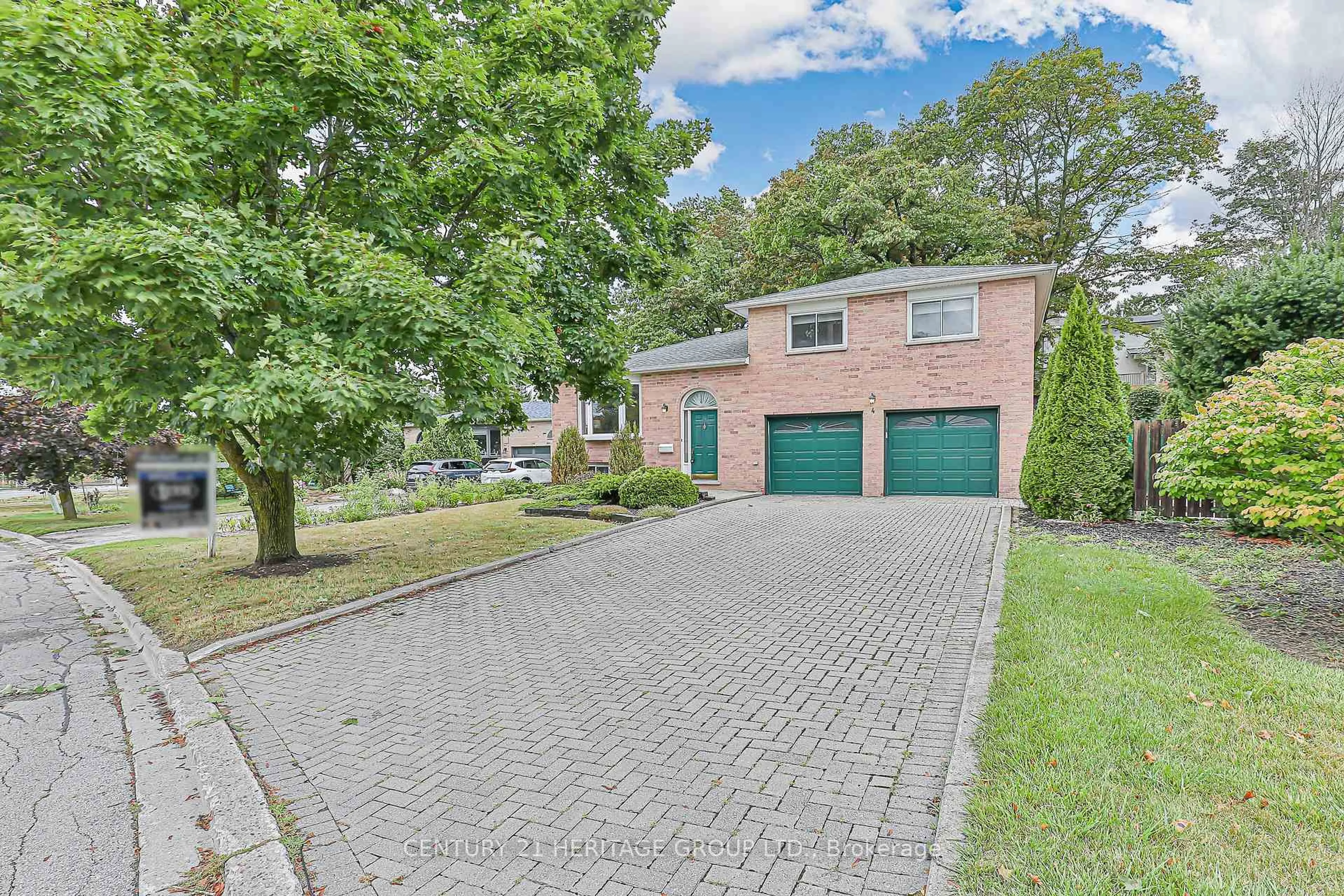 Unknown for 4 Beckett Ave, East Gwillimbury Ontario L9N 1E6
