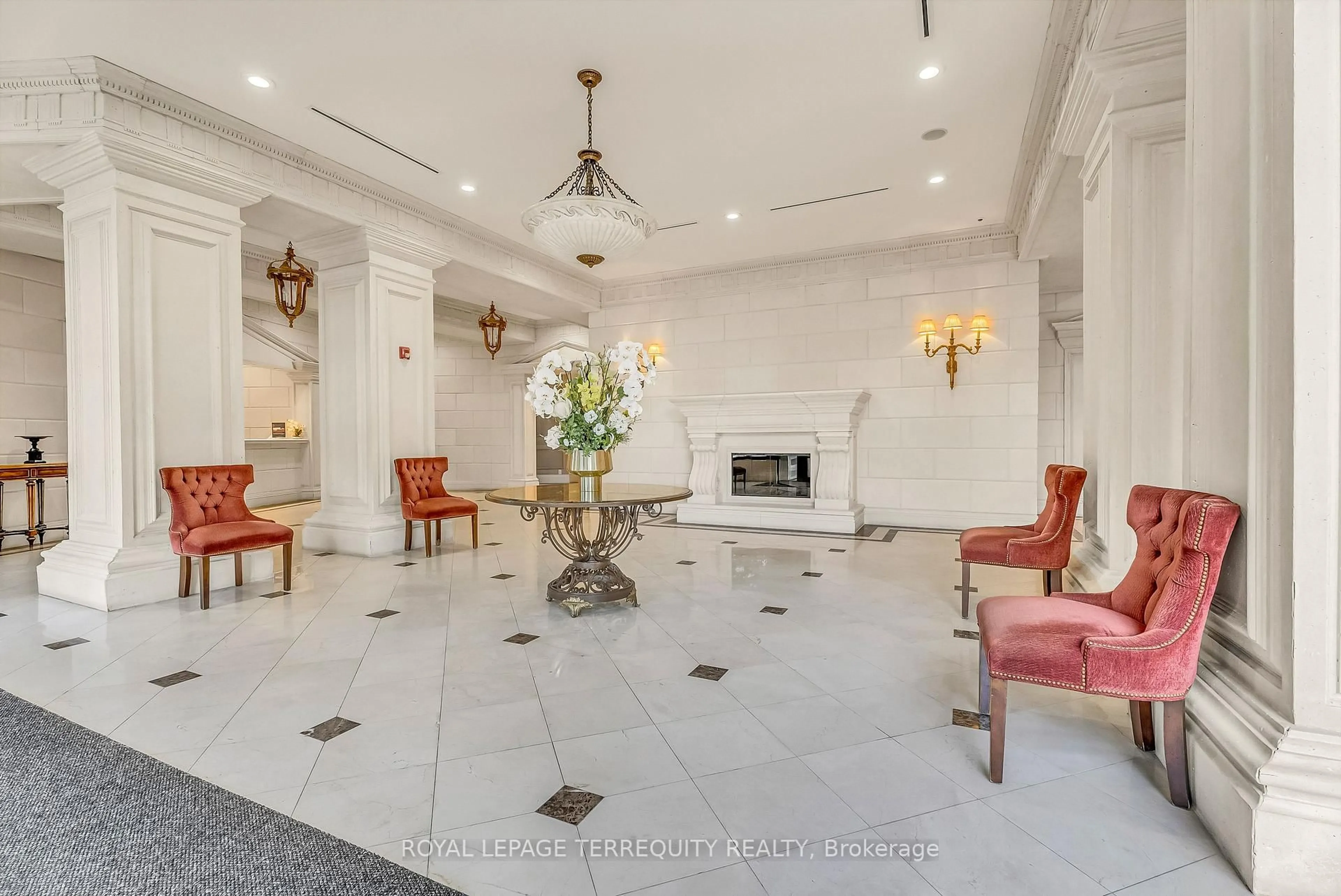 Lobby for 9225 Jane St #1409, Vaughan Ontario L6A 0J7