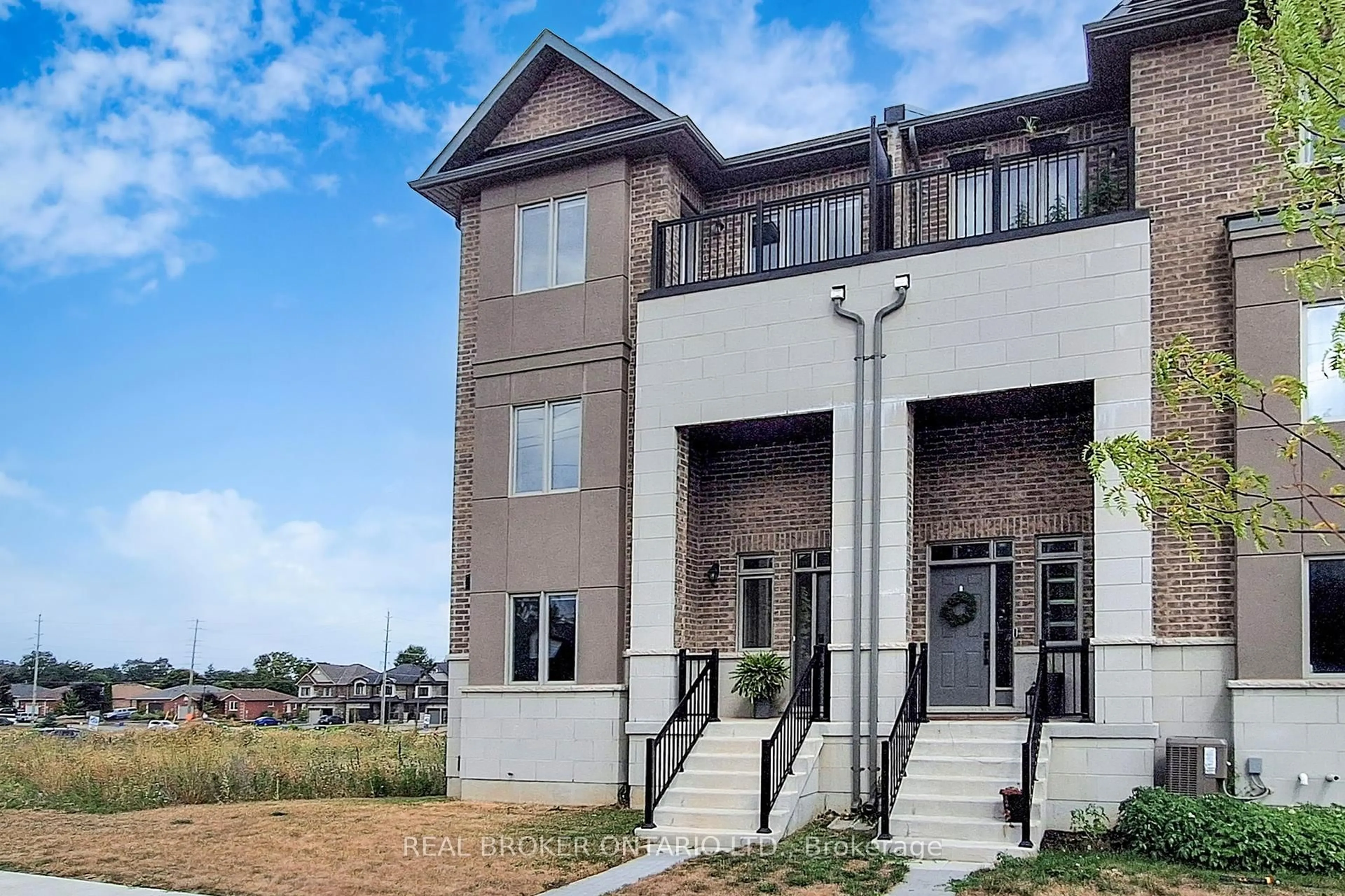 Home with brick exterior material, unknown for 2 Alan Williams Tr, Uxbridge Ontario L9P 0R5