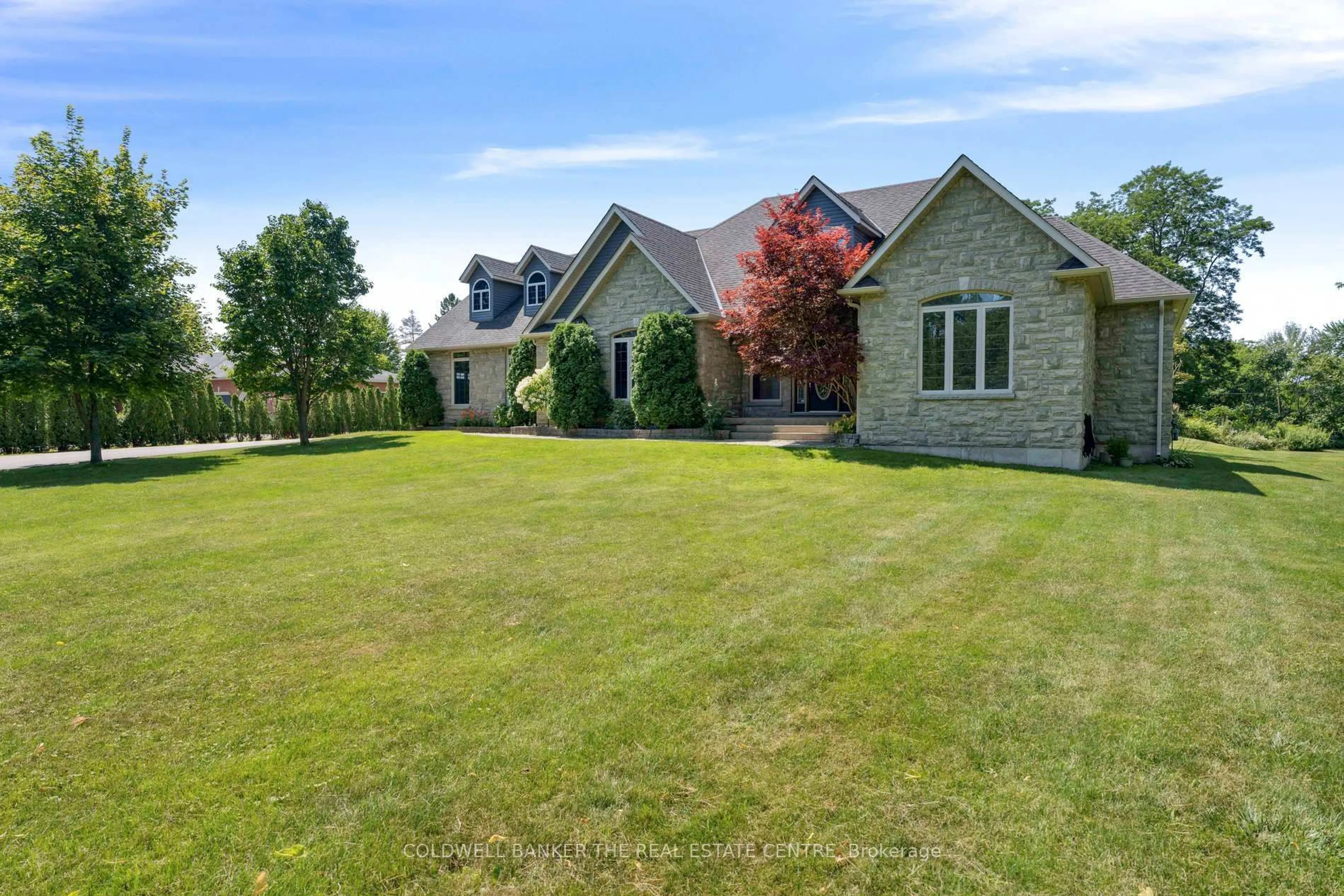A pic from outside/outdoor area/front of a property/back of a property/a pic from drone, unknown for 54 Pine Post Rd, Georgina Ontario L0E 1P0