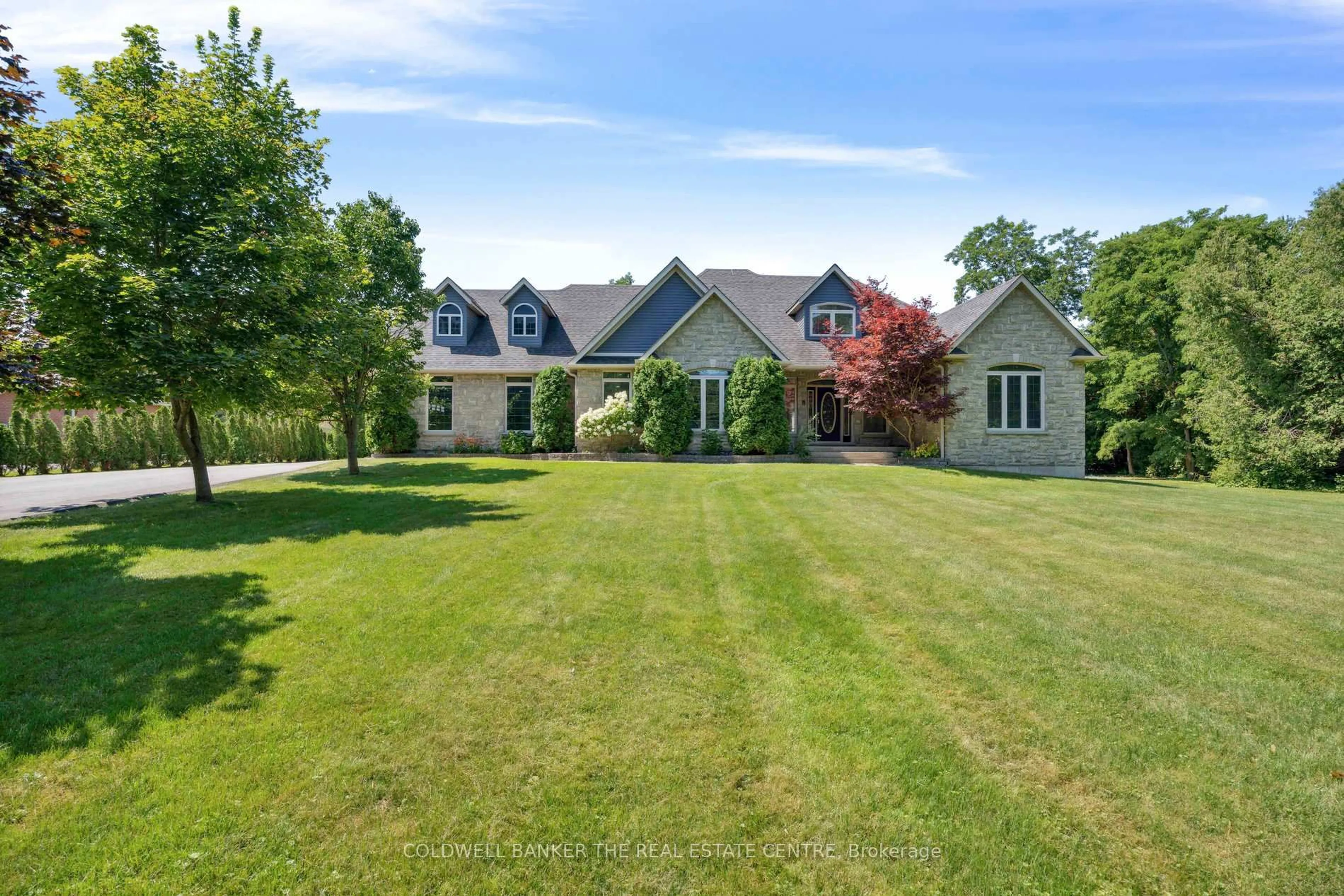 A pic from outside/outdoor area/front of a property/back of a property/a pic from drone, unknown for 54 Pine Post Rd, Georgina Ontario L0E 1P0
