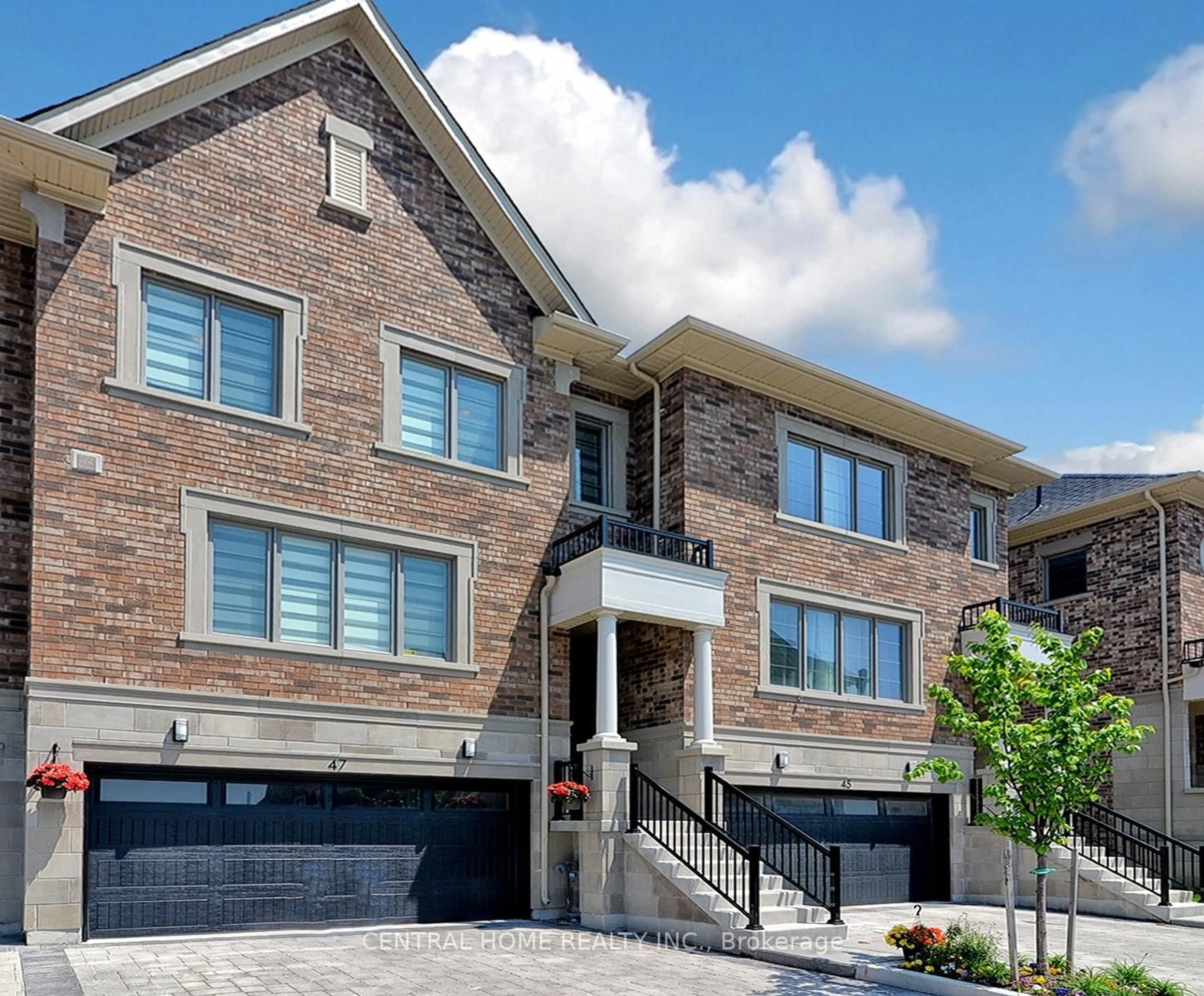 Home with brick exterior material, street for 47 Divon Lane, Richmond Hill Ontario L4B 0G4