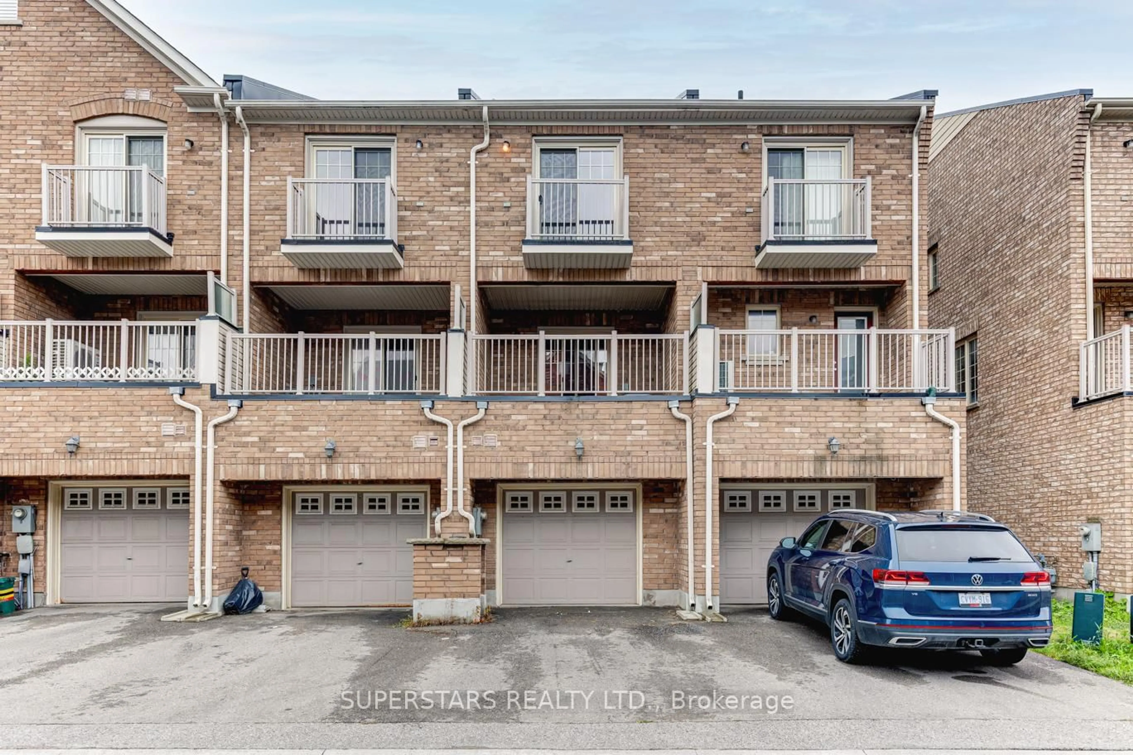 A pic from outside/outdoor area/front of a property/back of a property/a pic from drone, street for 52 Truchard Ave, Markham Ontario L6C 0N2