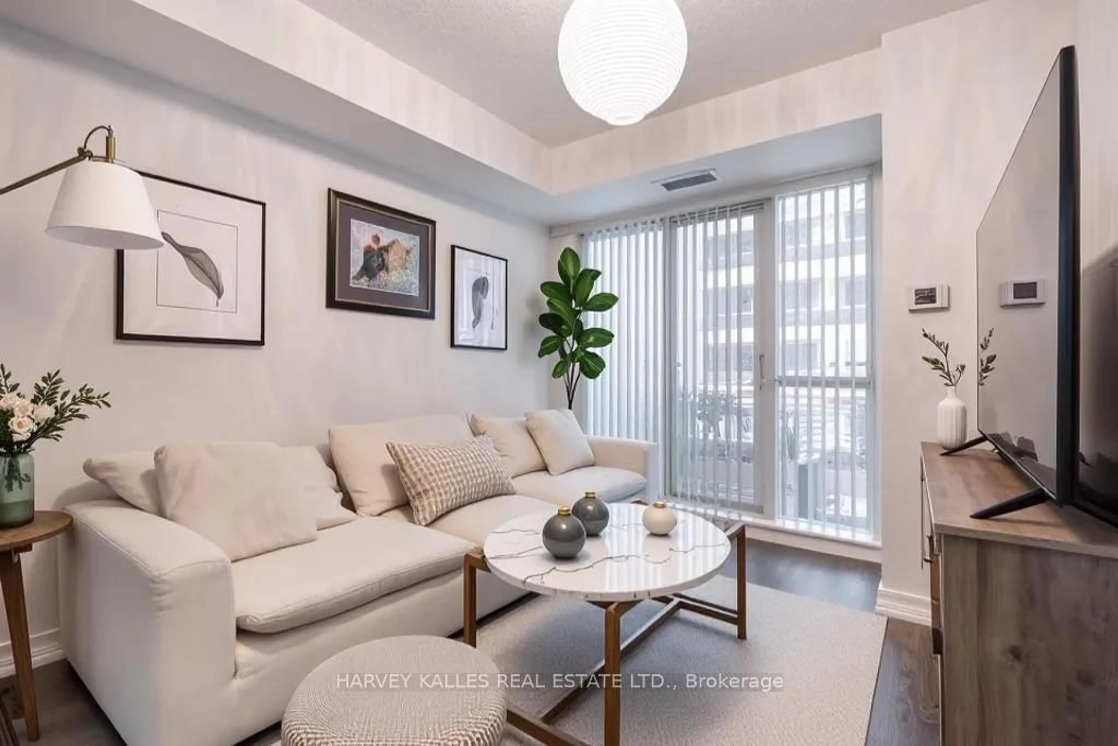 Living room with furniture, unknown for 9199 Yonge St #SE204, Richmond Hill Ontario L4C 6Z2