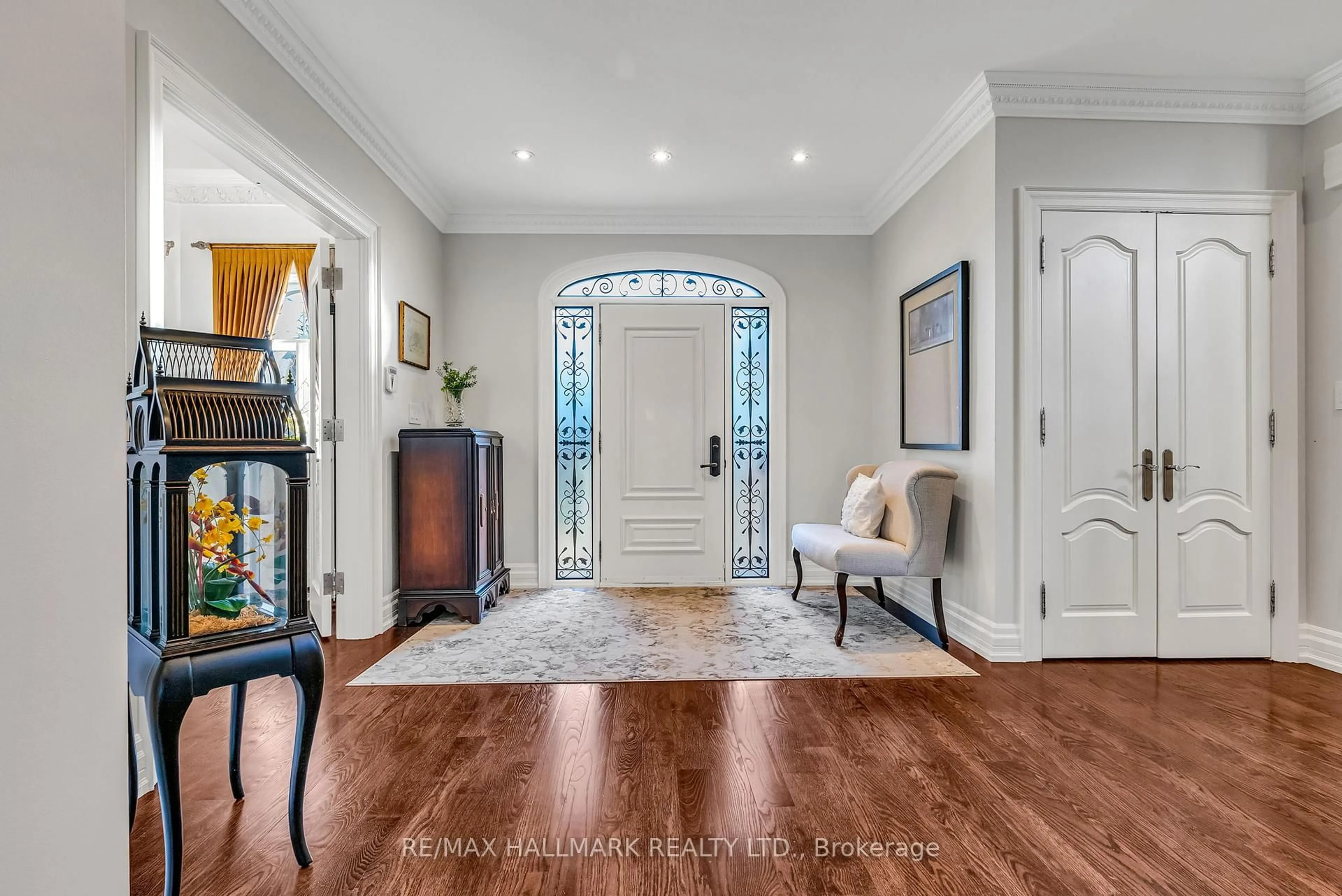 Indoor entryway for 61 Alpha Crt, Vaughan Ontario L4L 8Y2