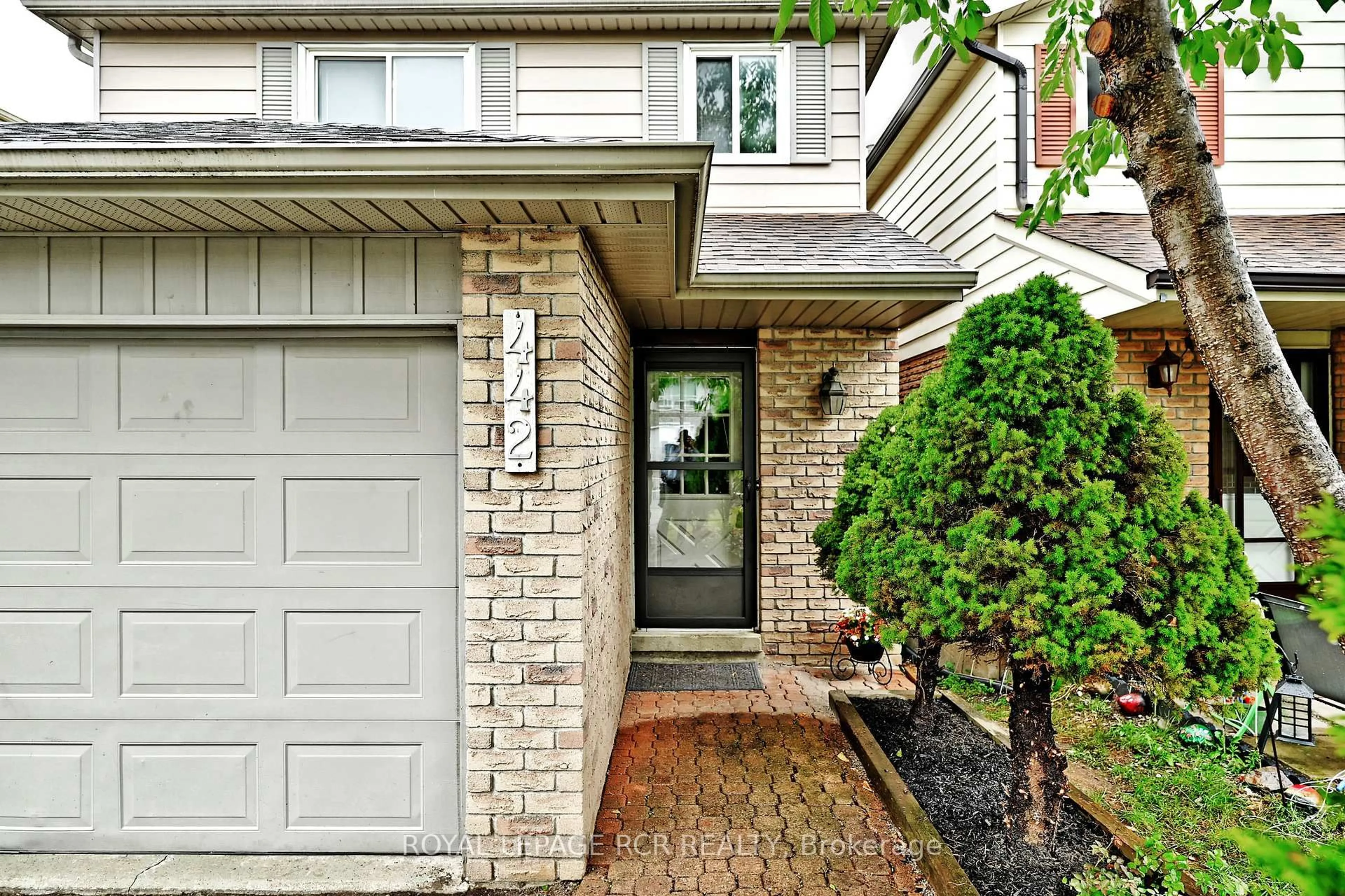 Home with brick exterior material, street for 442 Britannia Ave, Bradford West Gwillimbury Ontario L3Z 1A7