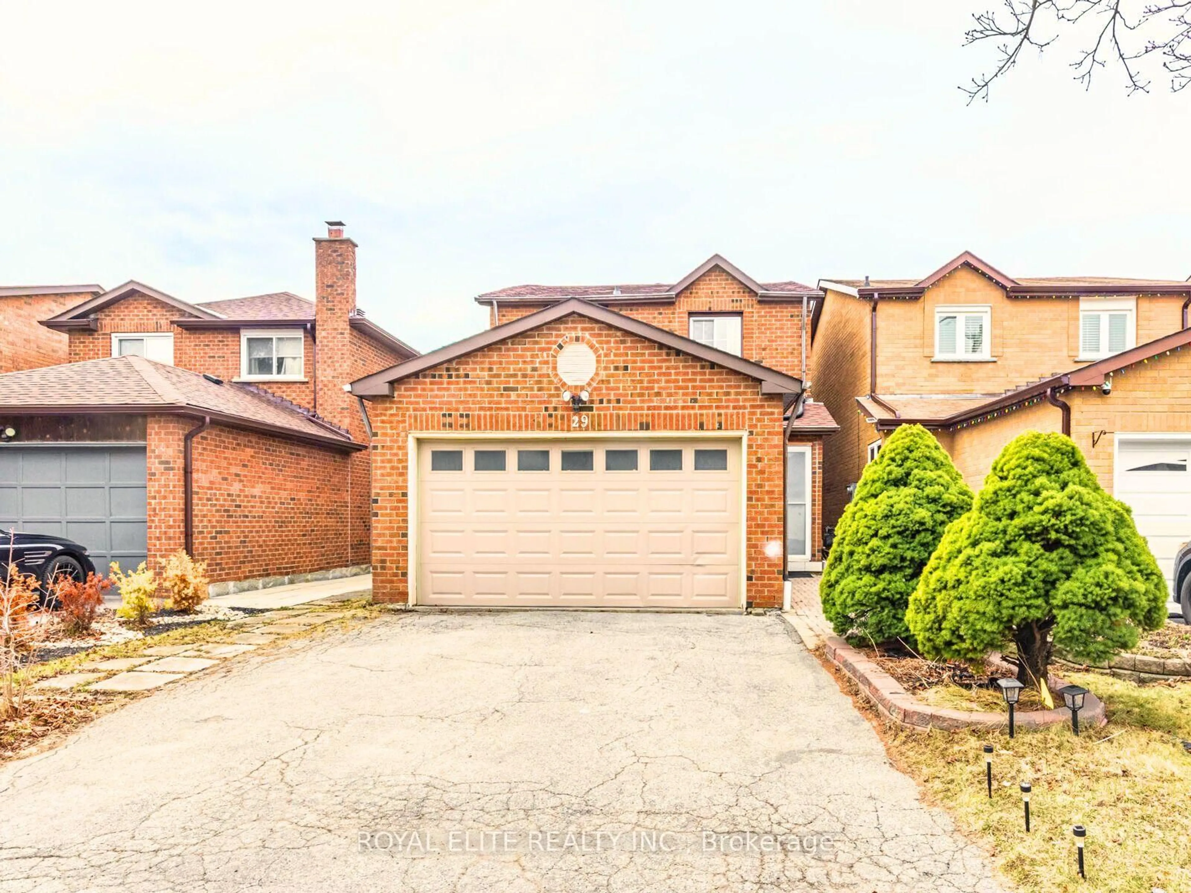 Home with brick exterior material, street for 29 Ashmore Cres, Markham Ontario L3R 6T8