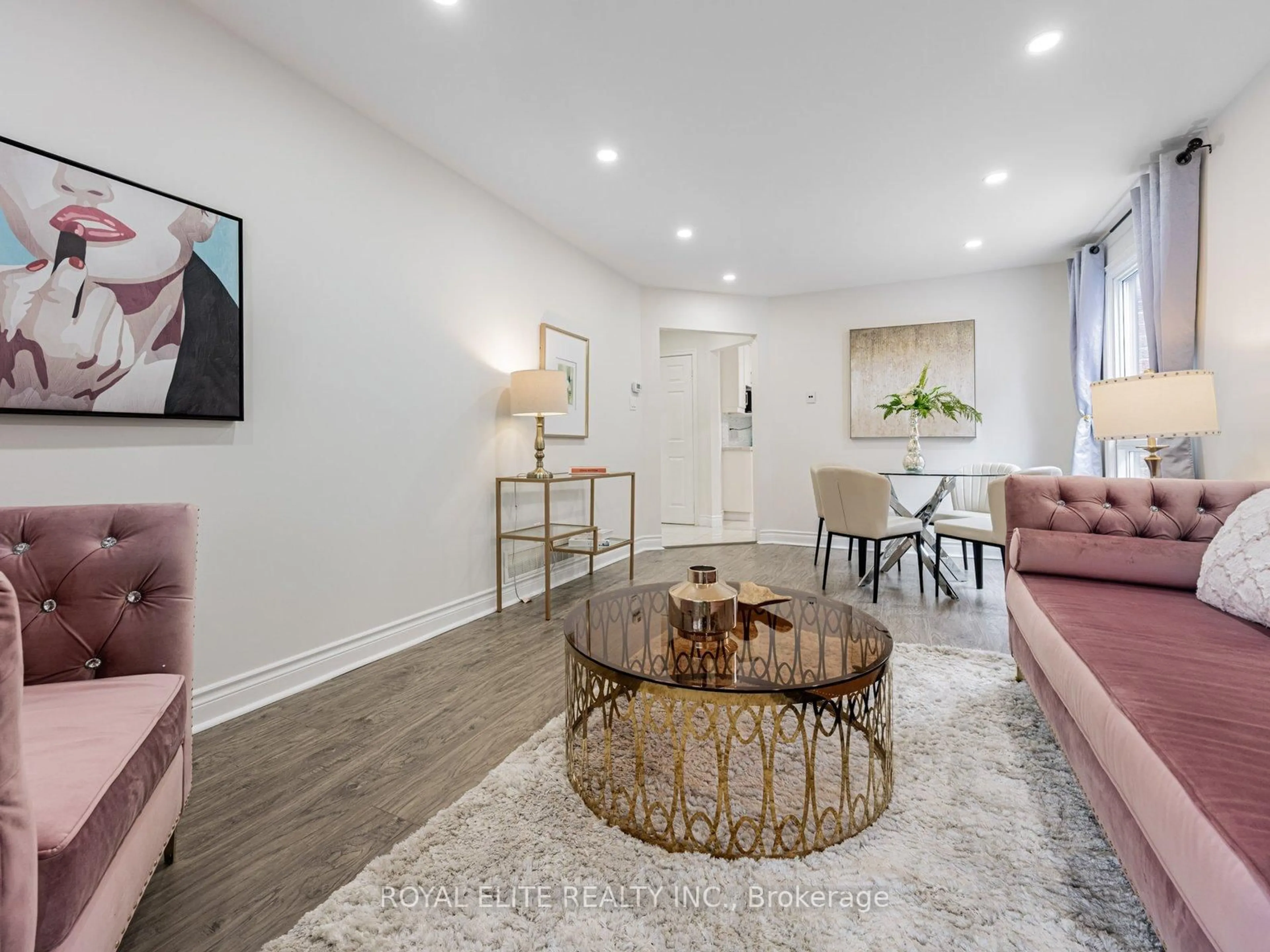 Living room with furniture, unknown for 29 Ashmore Cres, Markham Ontario L3R 6T8