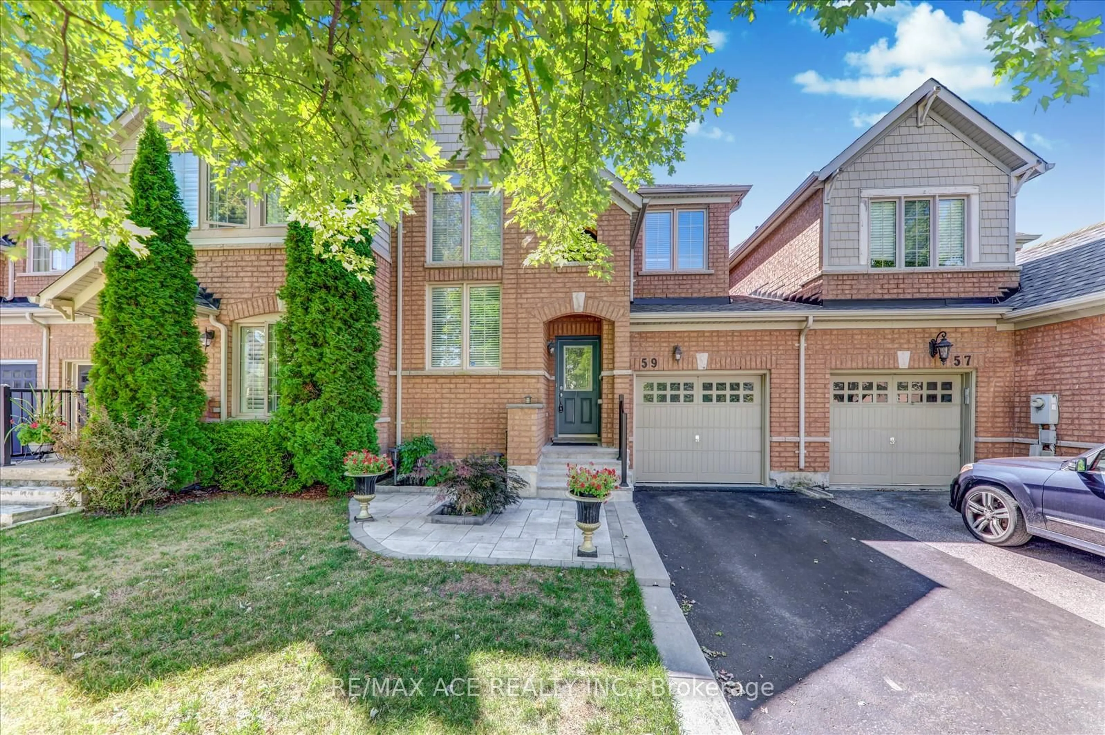 Home with brick exterior material, street for 59 Cozens Dr, Richmond Hill Ontario L4E 4W6