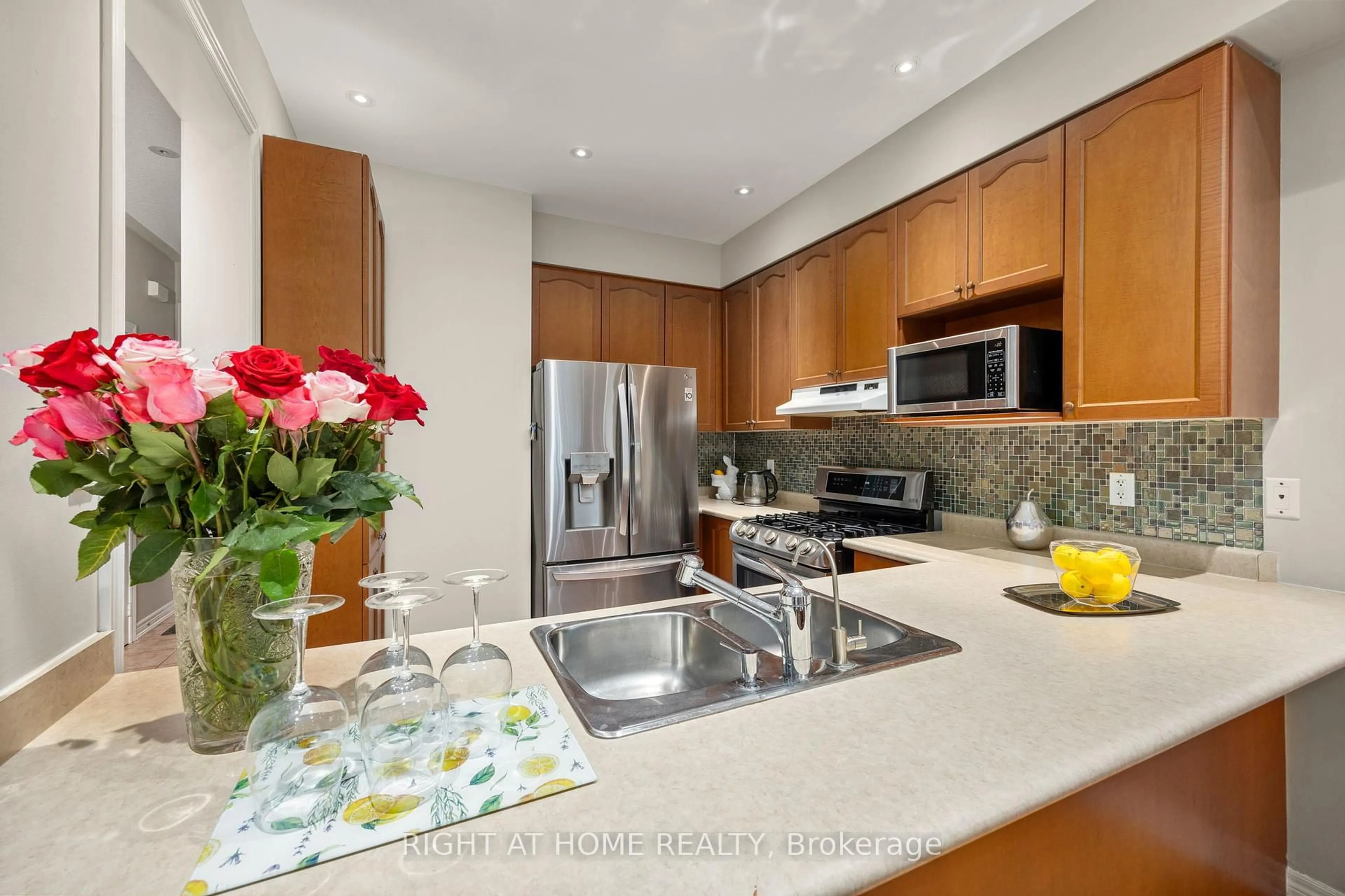 Open concept kitchen, unknown for 4 Zola Gate, Vaughan Ontario L4J 9A7