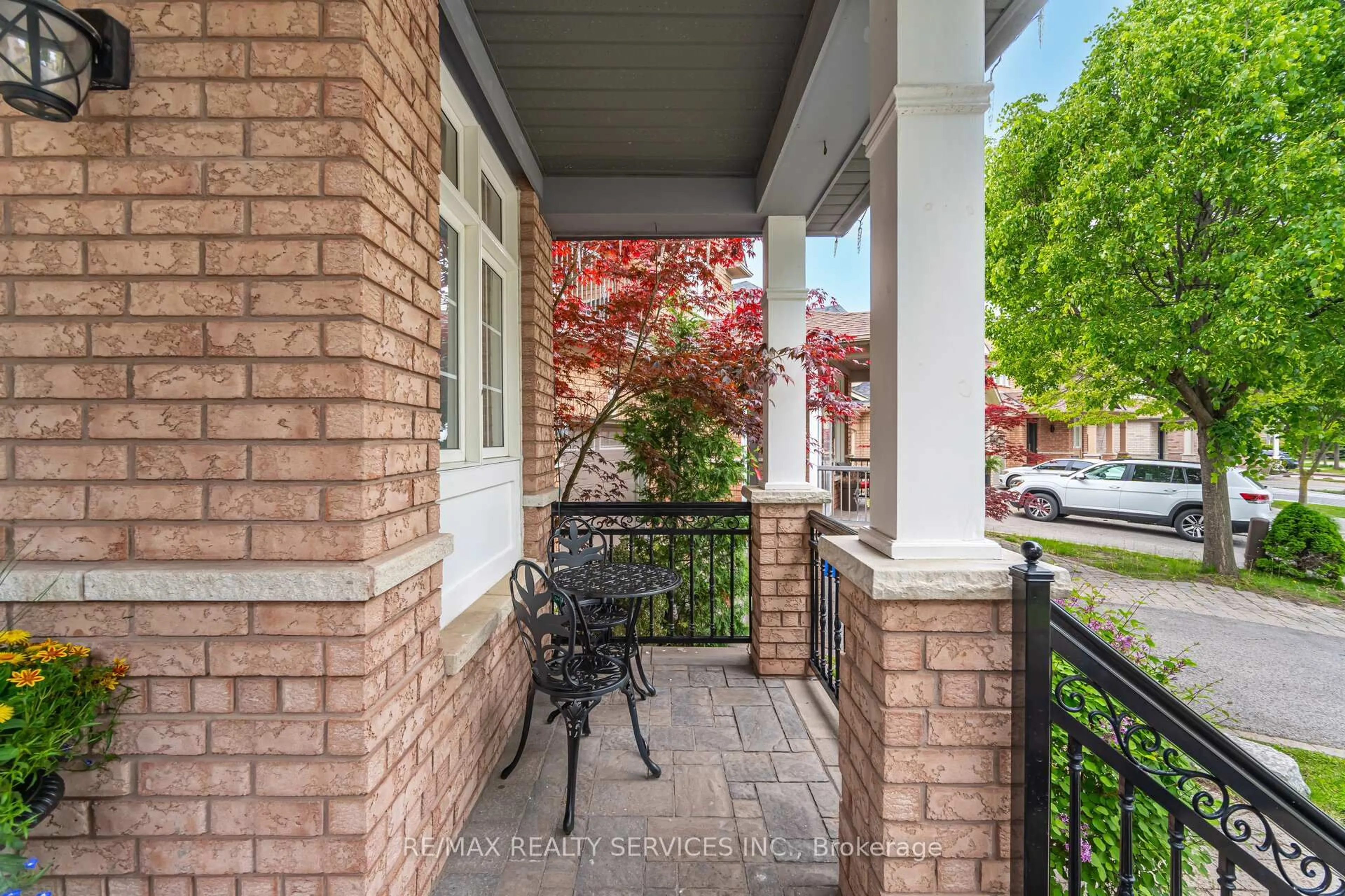 Patio, street for 146 Moraine Dr, Vaughan Ontario L4H 2E6