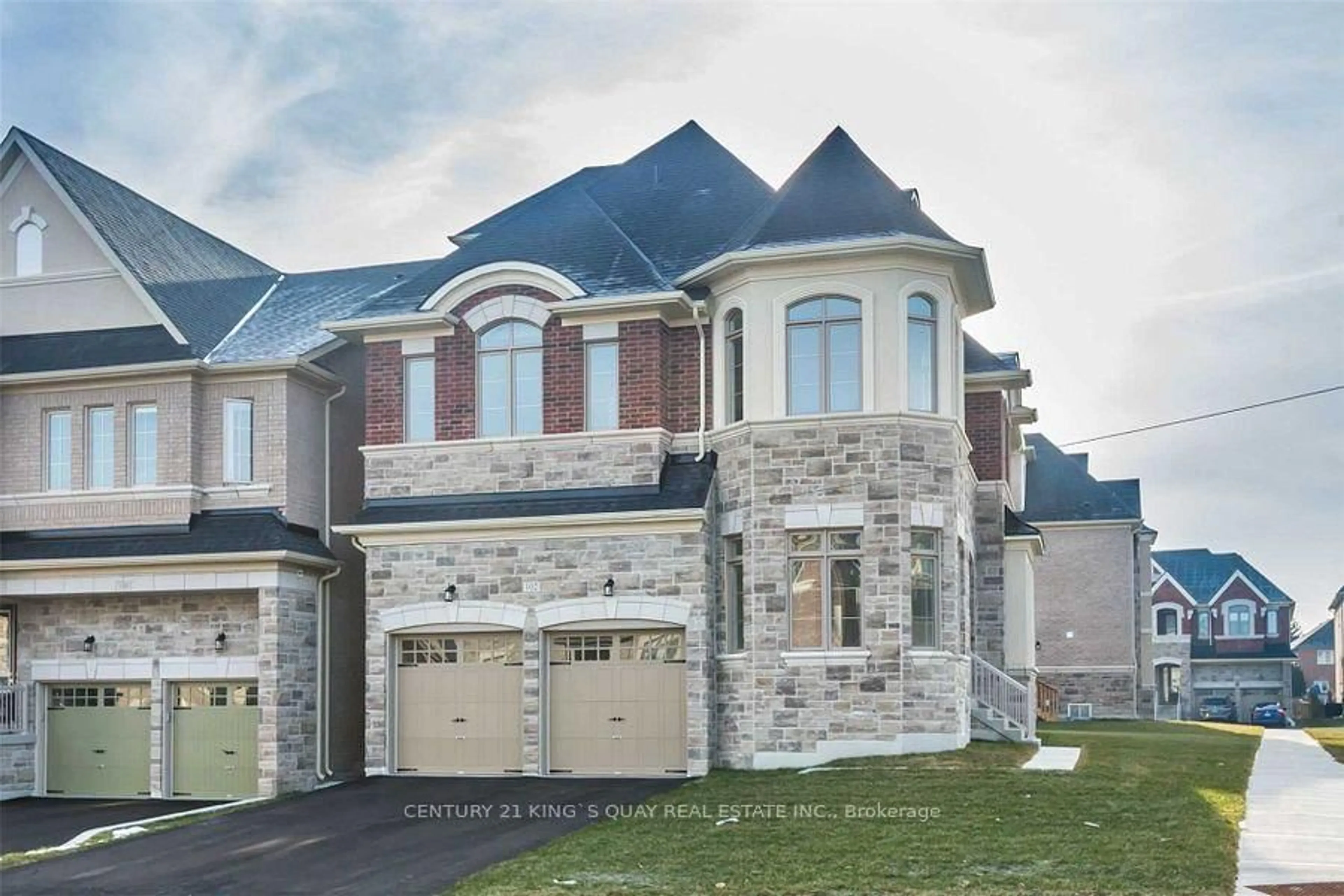 Home with brick exterior material, street for 102 Giardina Cres, Richmond Hill Ontario L4B 0G2