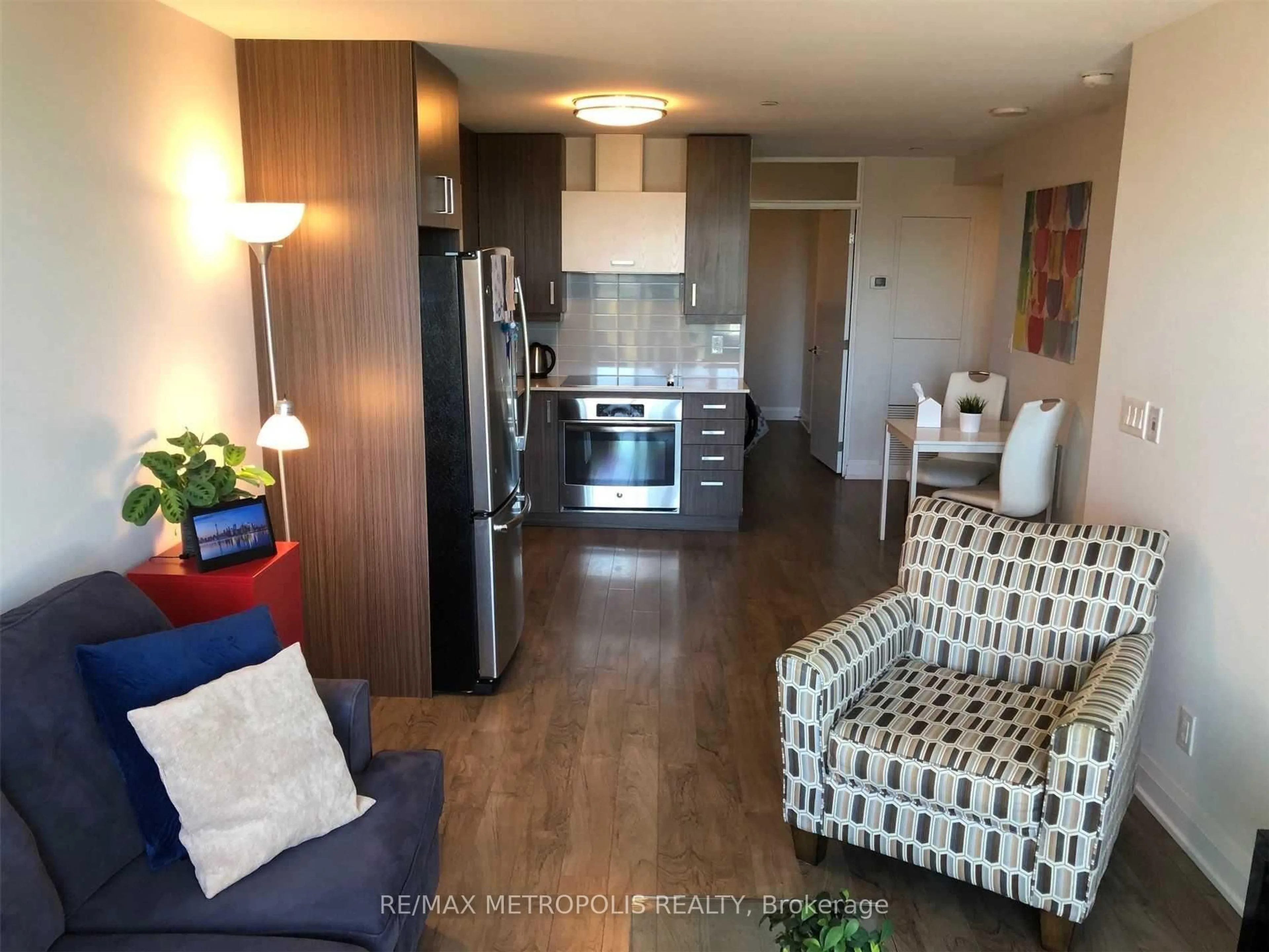 Unknown for 18 Uptown Dr #819, Markham Ontario L3R 5M5