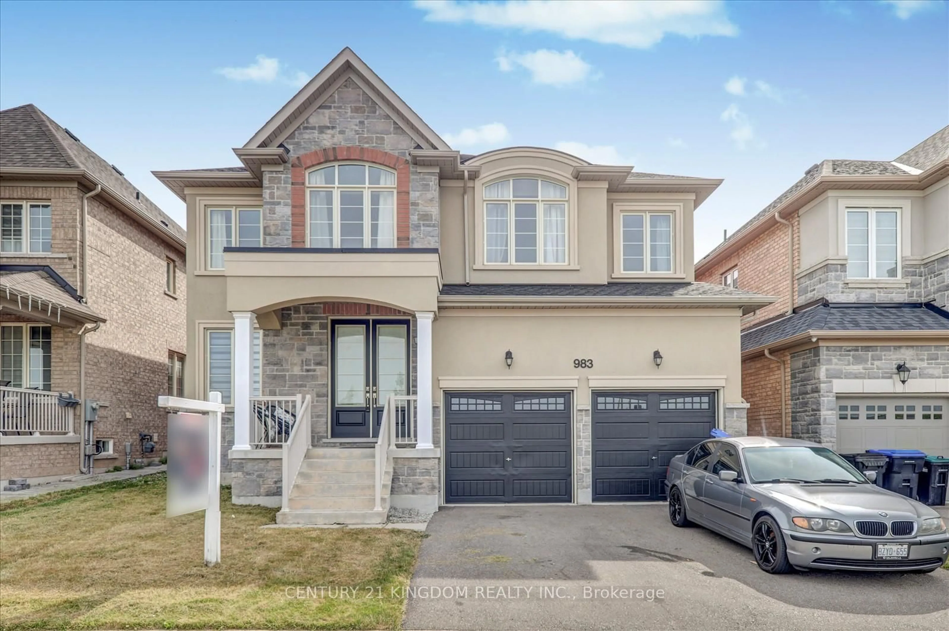 Home with brick exterior material, street for 983 Langford Blvd, Bradford West Gwillimbury Ontario L3Z 4K9