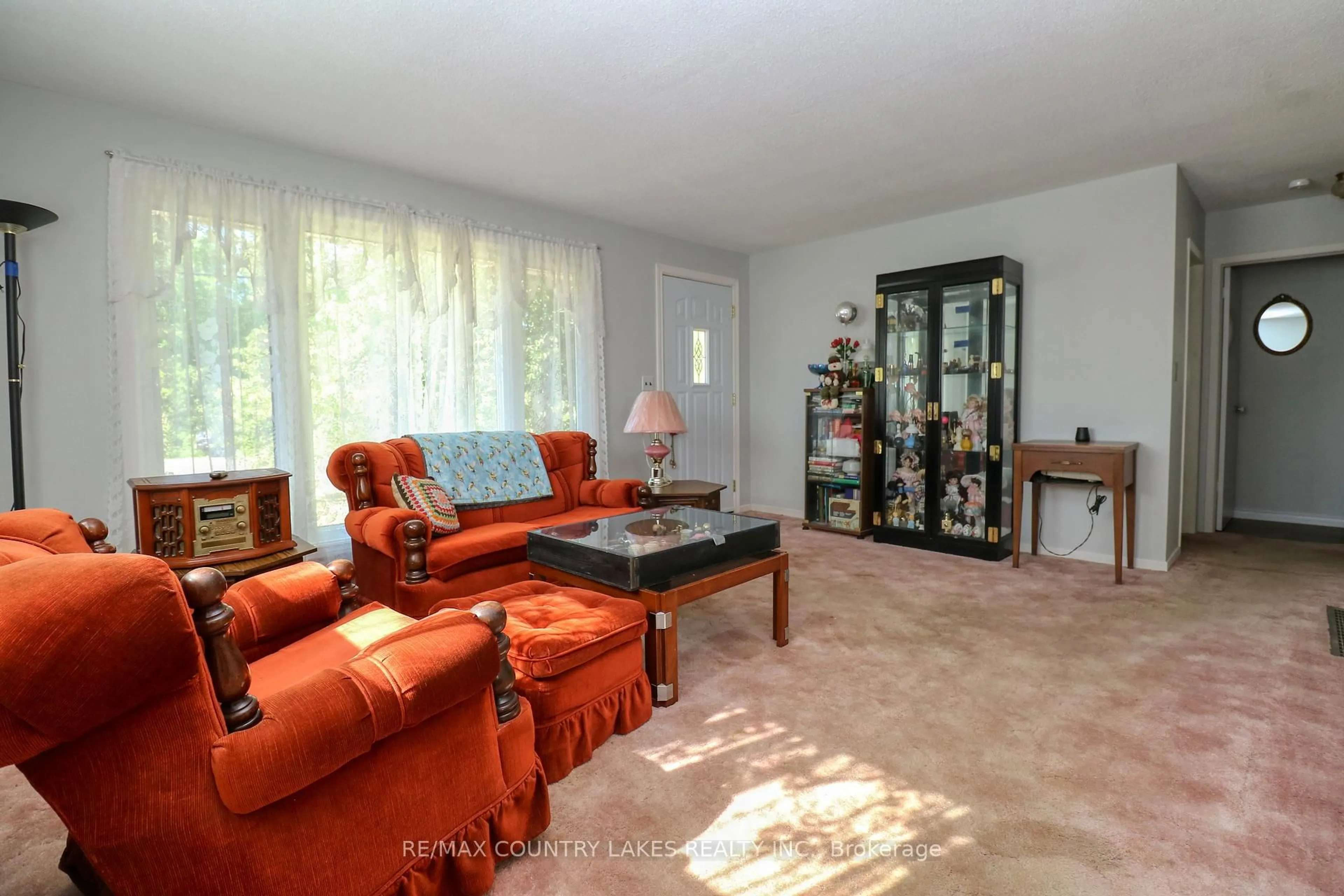 Living room with furniture, unknown for 122 Victoria Ave, Brock Ontario L0K 1A0