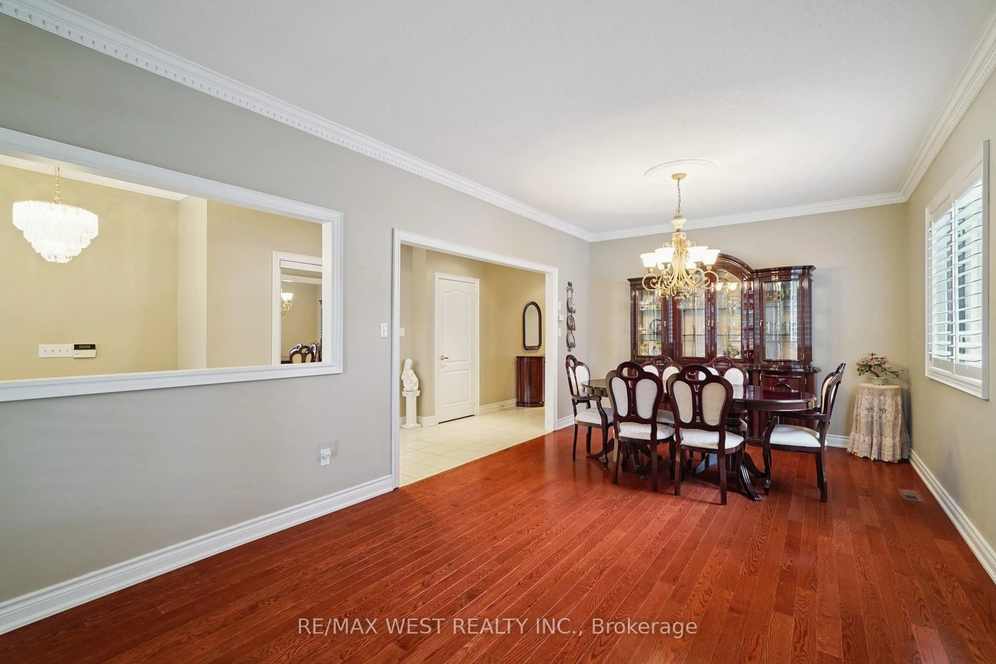Dining room, unknown for 133 Cupola Cres, Vaughan Ontario L4H 3G1