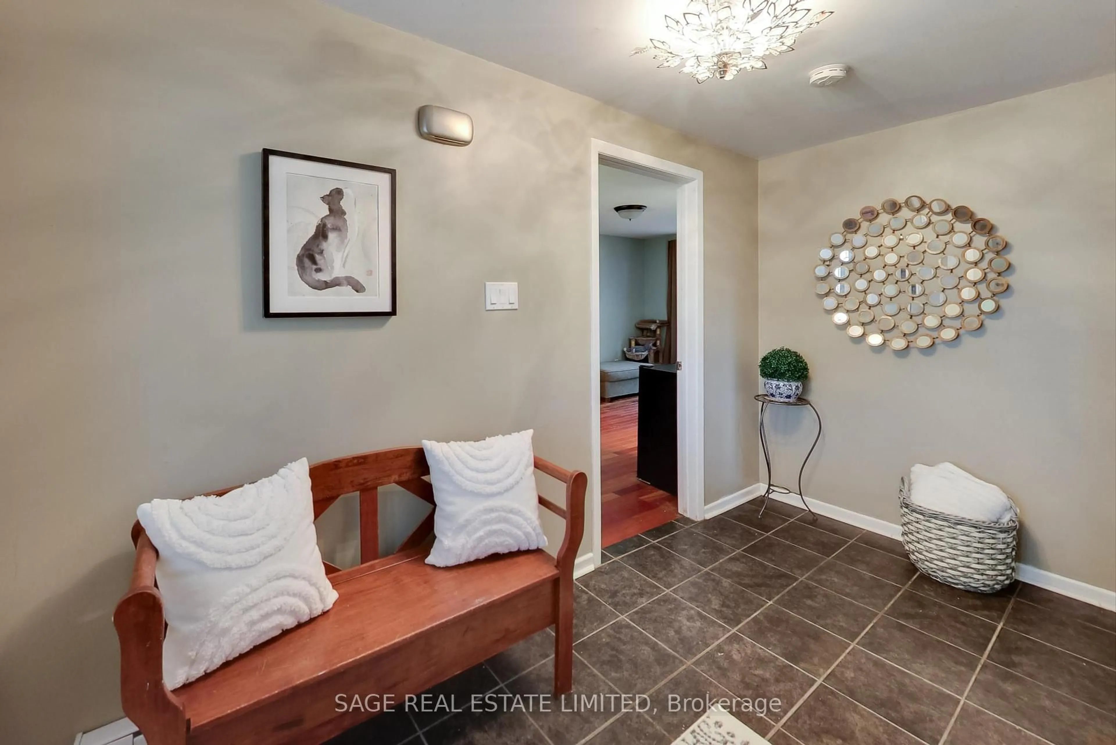 Indoor entryway for 6 Dunsinane Dr, Markham Ontario L3T 3K2