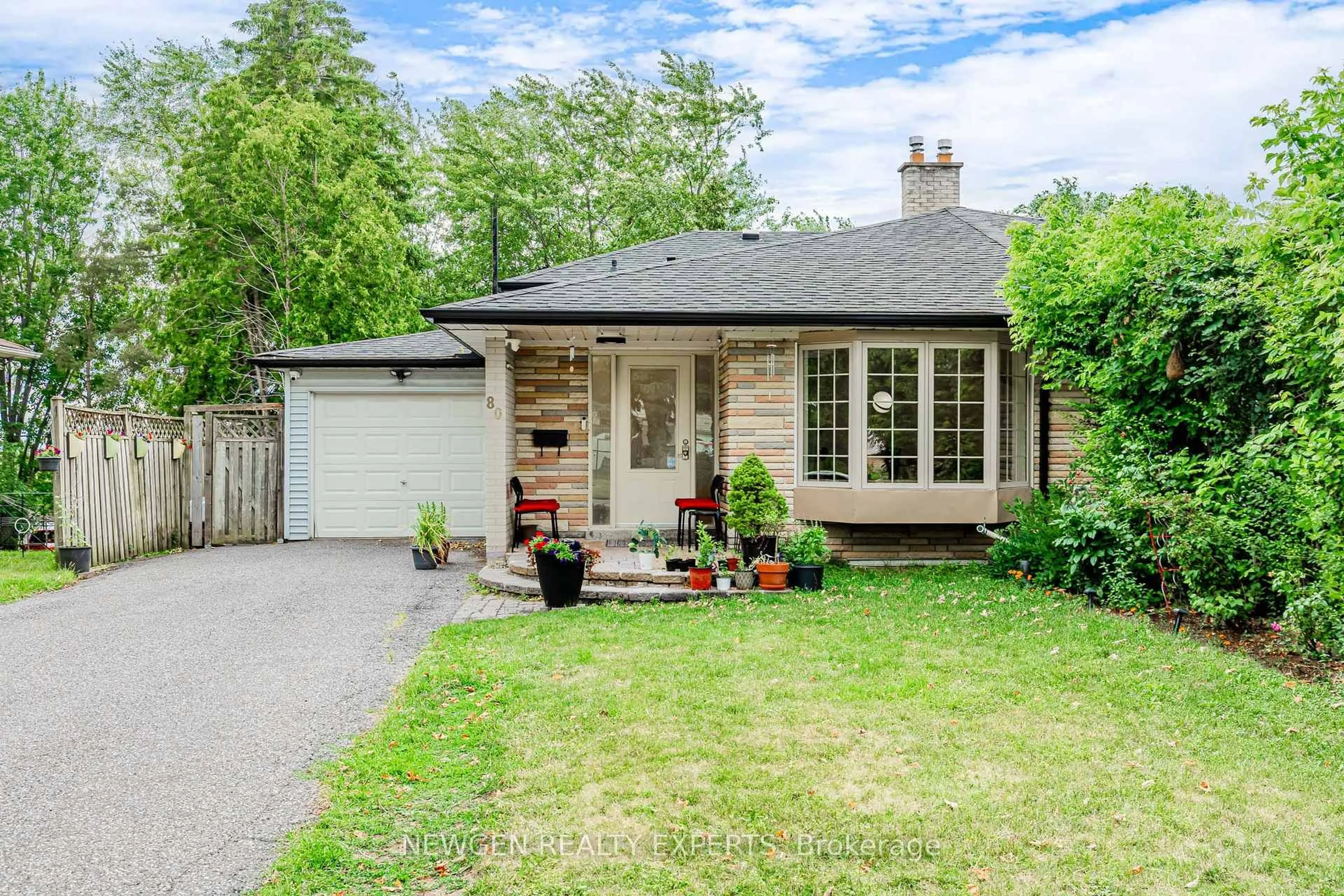 Home with brick exterior material, street for 80 Sherwood Forest Dr, Markham Ontario L3P 1R1