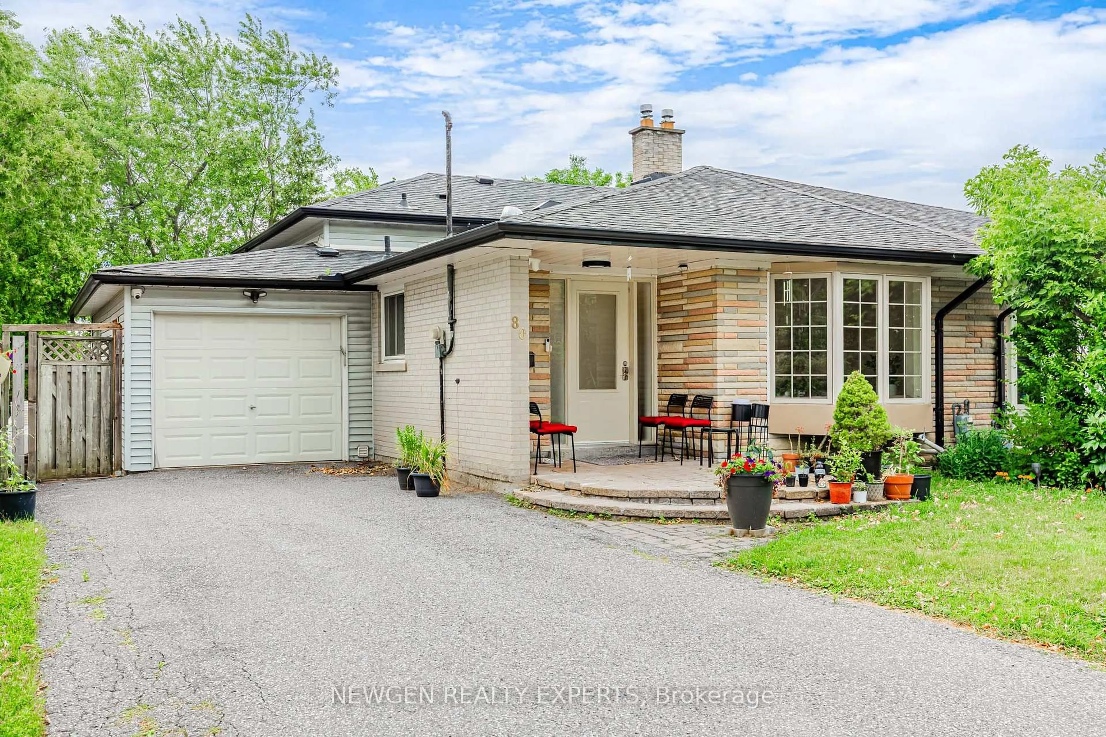 Home with brick exterior material, street for 80 Sherwood Forest Dr, Markham Ontario L3P 1R1