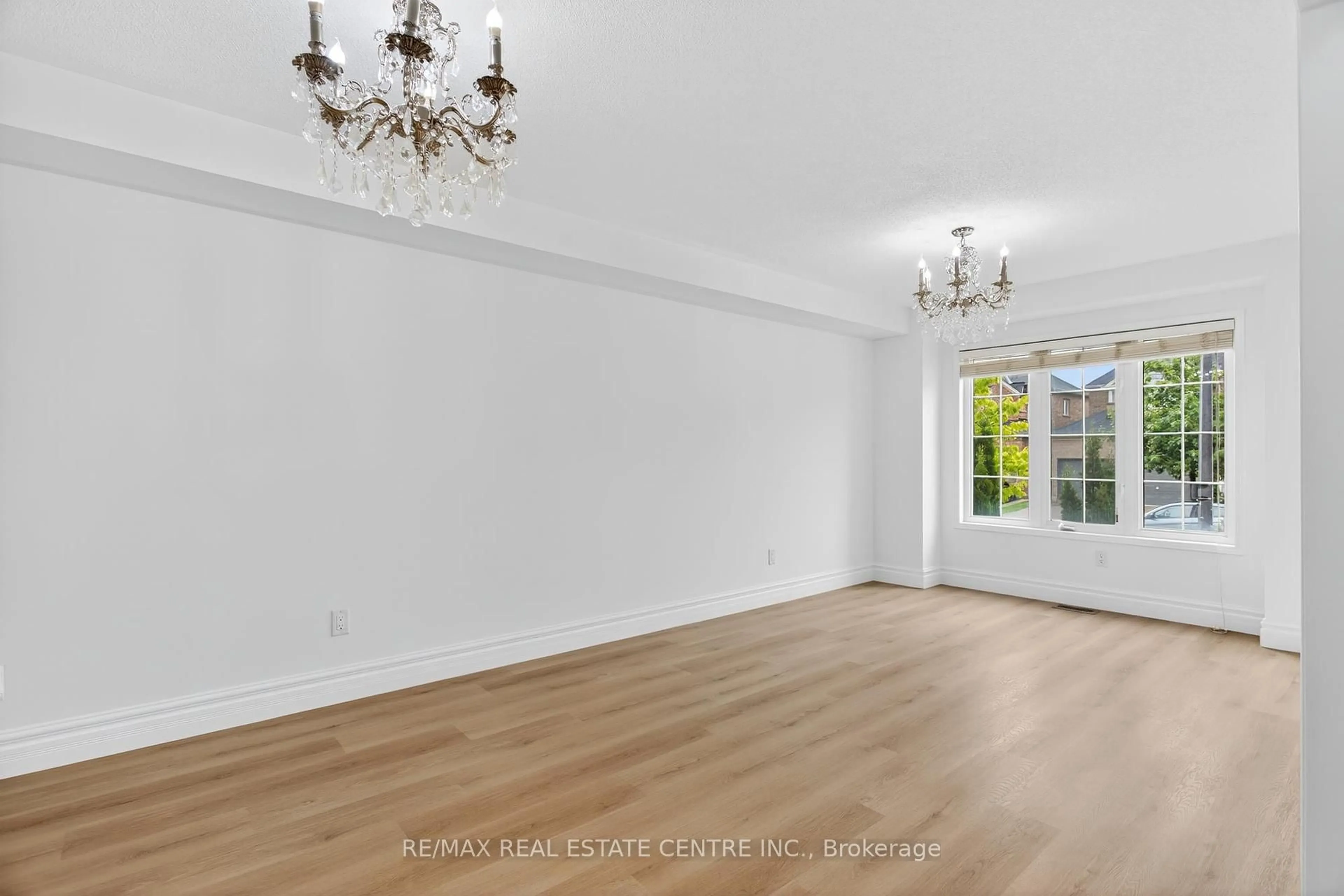 A pic of a room for 240 Armstrong Cres, Bradford West Gwillimbury Ontario L3Z 2A4