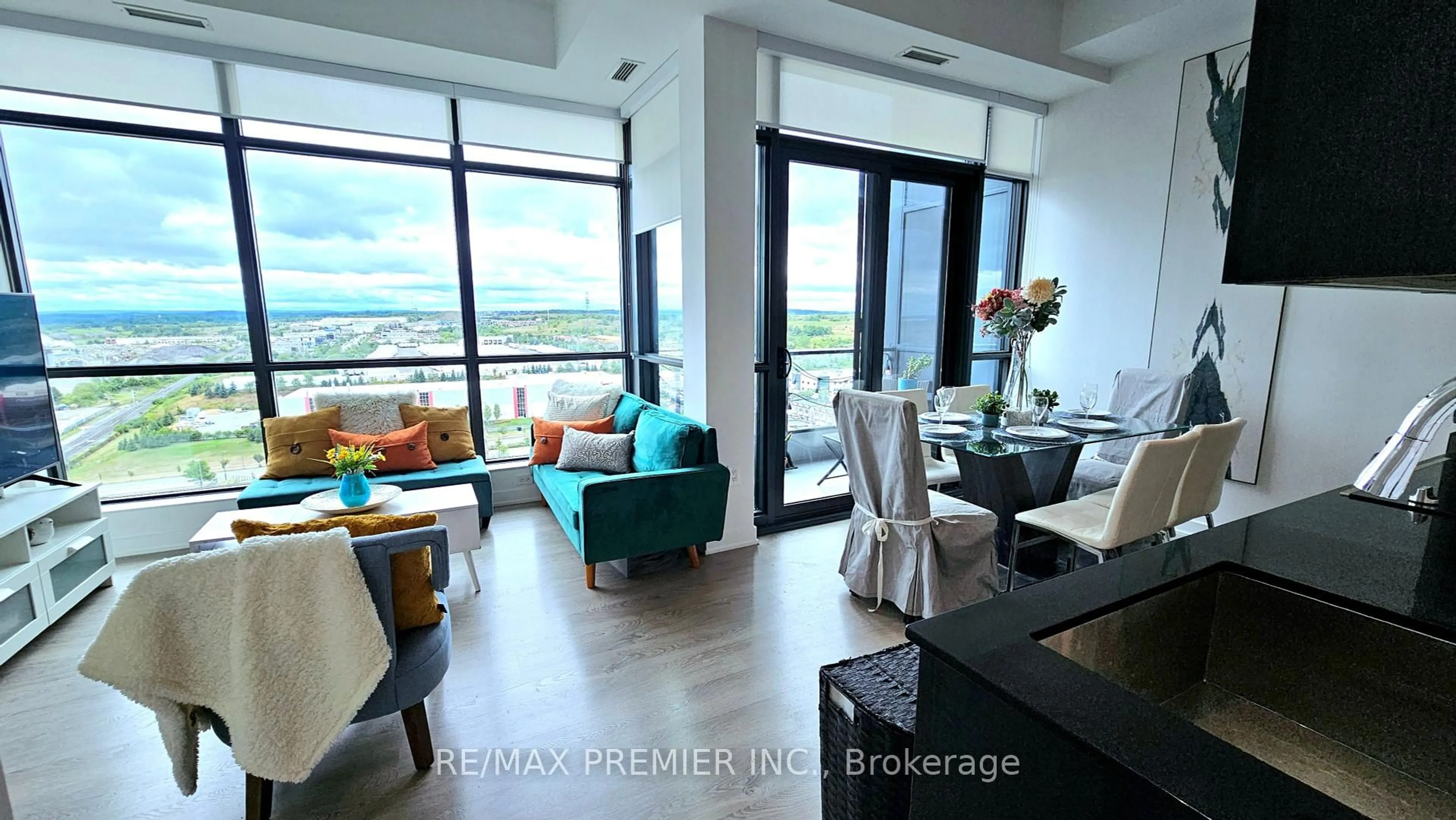 Living room with furniture, wood/laminate floor for 120 Eagle Rock Way #PH 3, Vaughan Ontario L6A 5C2