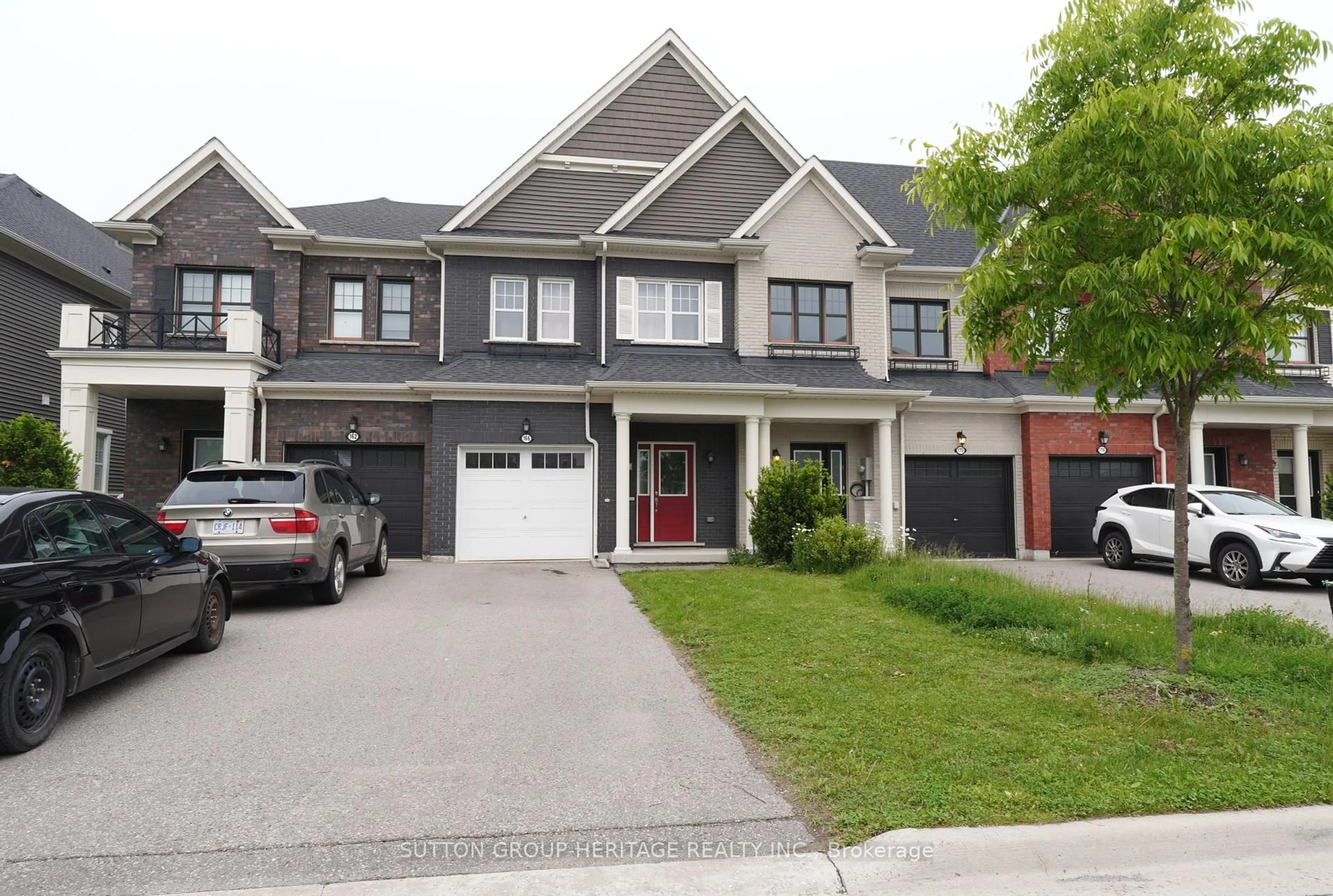 Home with brick exterior material, street for 166 Boadway Cres, Whitchurch-Stouffville Ontario L4A 1Y5
