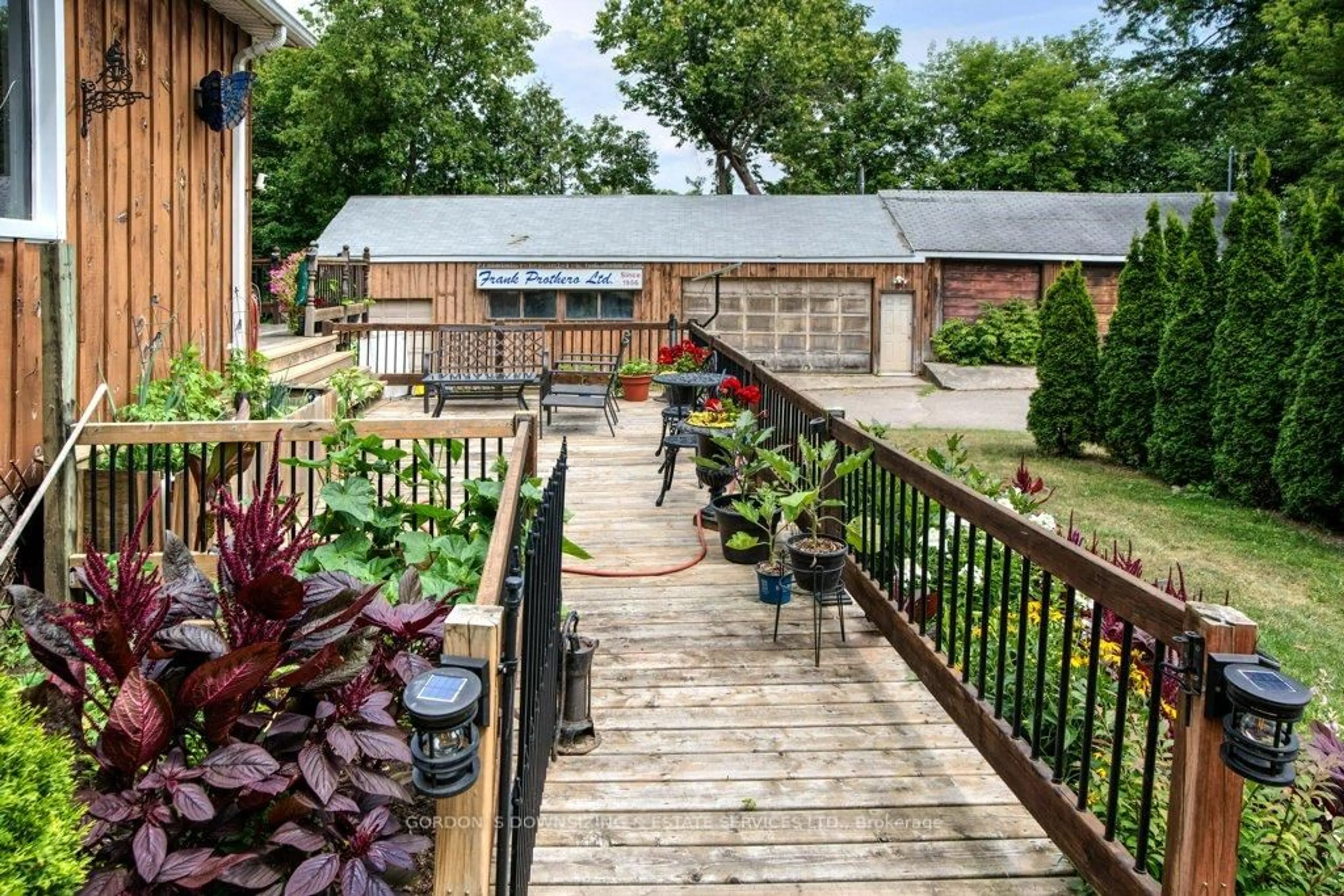 Patio, street for 8708 Highway 9 Highway, New Tecumseth Ontario L0G 1W0