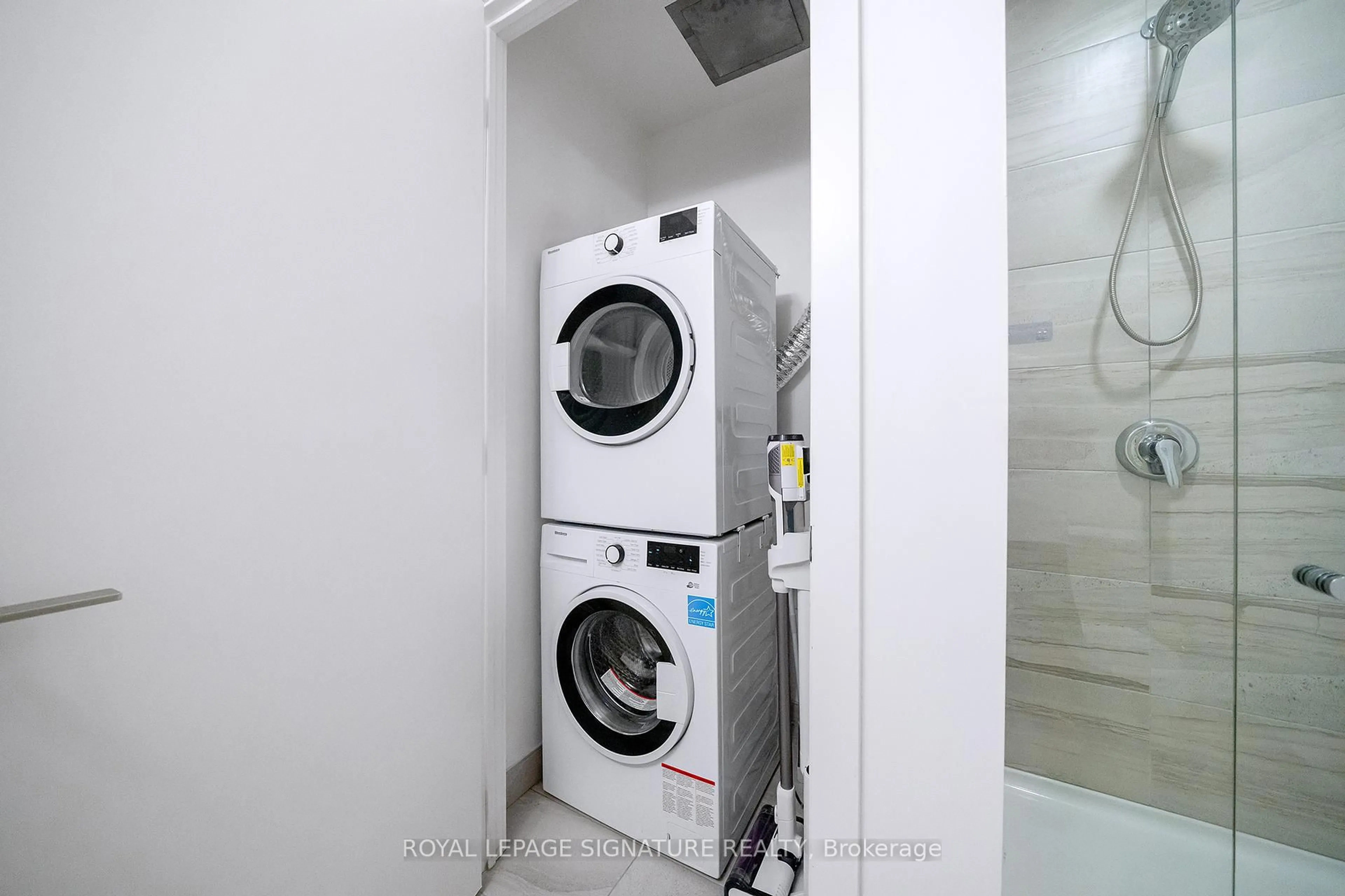 Laundry room for 278 Buchanan Dr #916E, Markham Ontario L3R 6J1