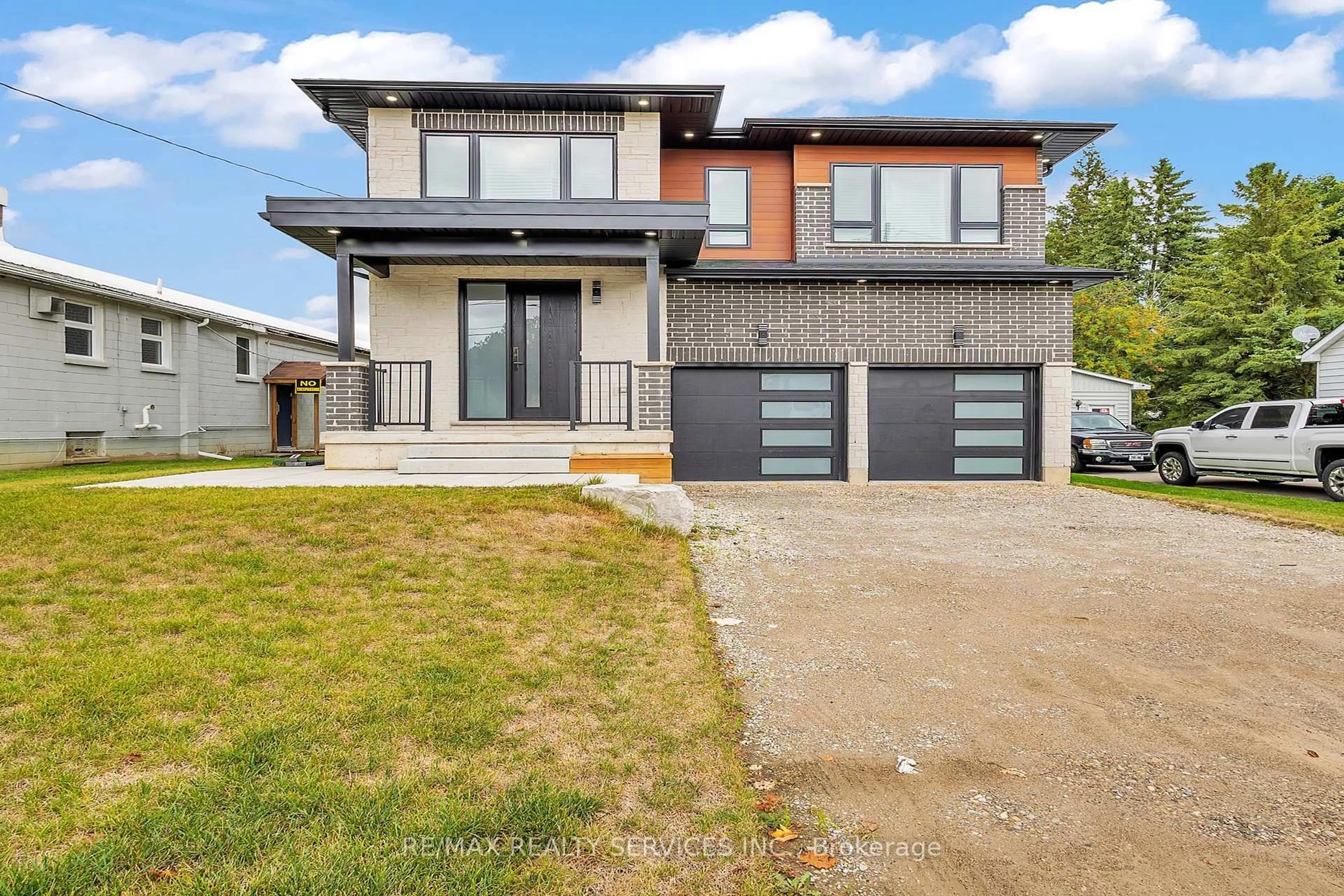 Home with brick exterior material, street for 44 Albert St, New Tecumseth Ontario L9R 1H2