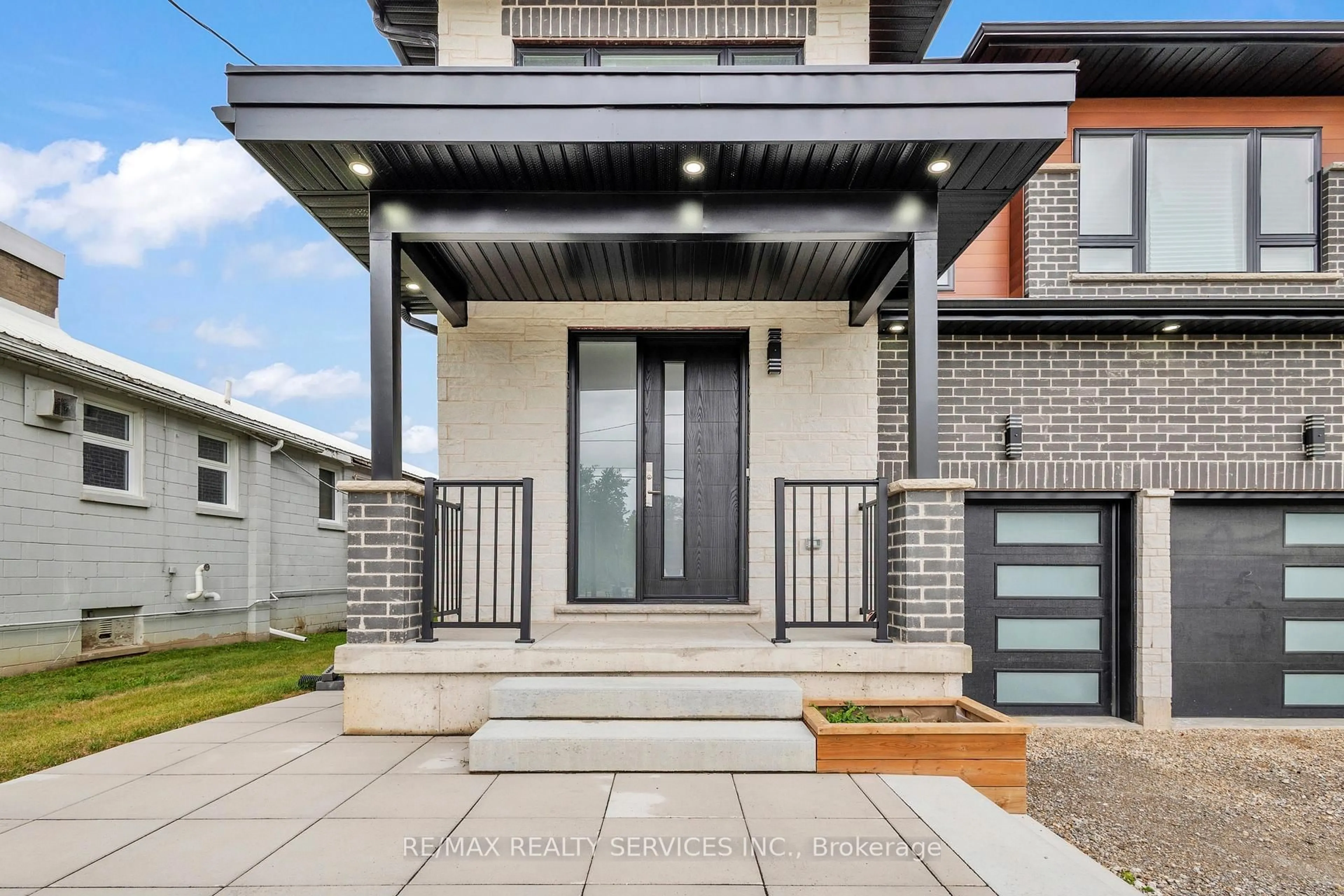 Home with brick exterior material, street for 44 Albert St, New Tecumseth Ontario L9R 1H2
