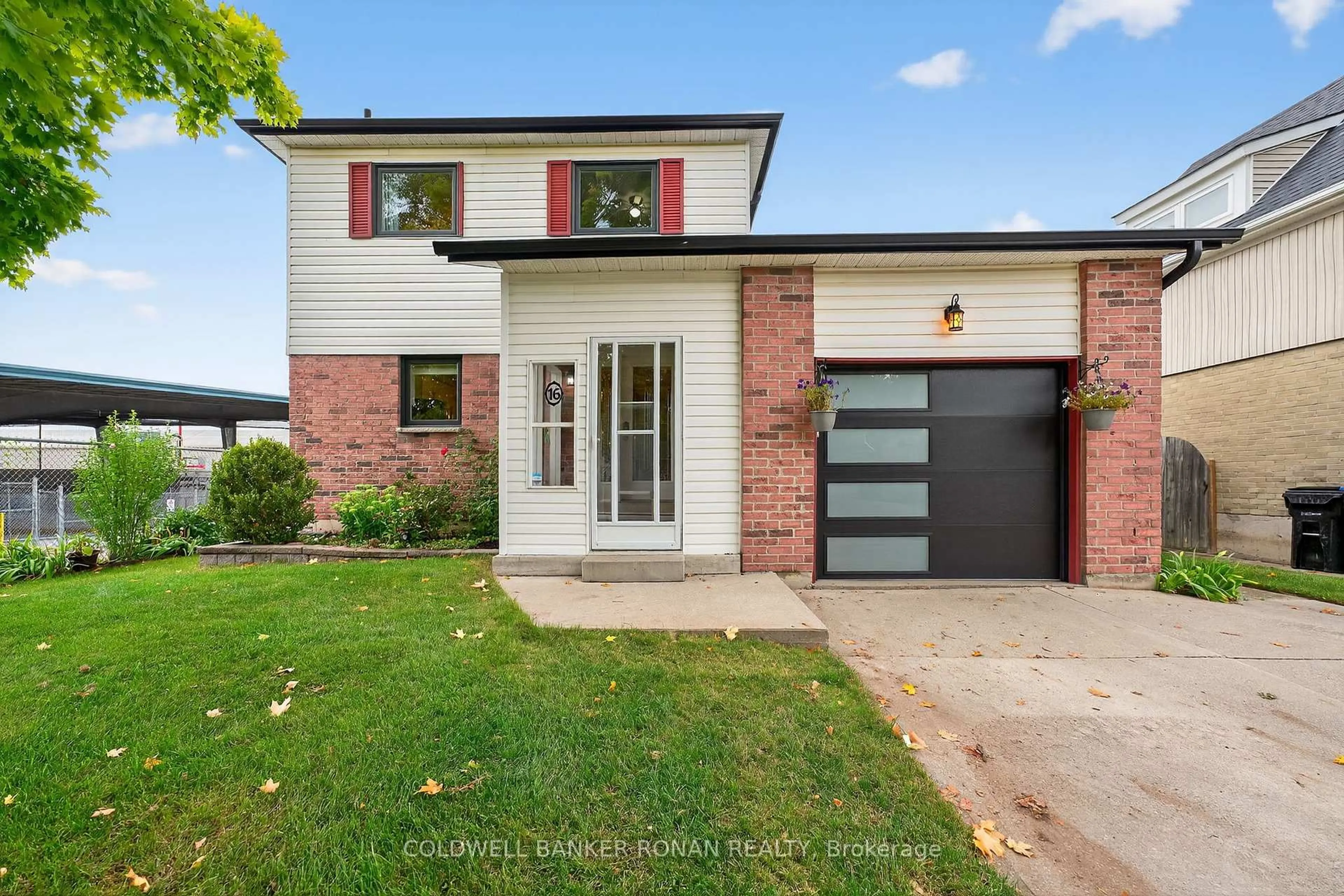 Home with brick exterior material, street for 16 Fraser Ave, New Tecumseth Ontario L0G 1W0
