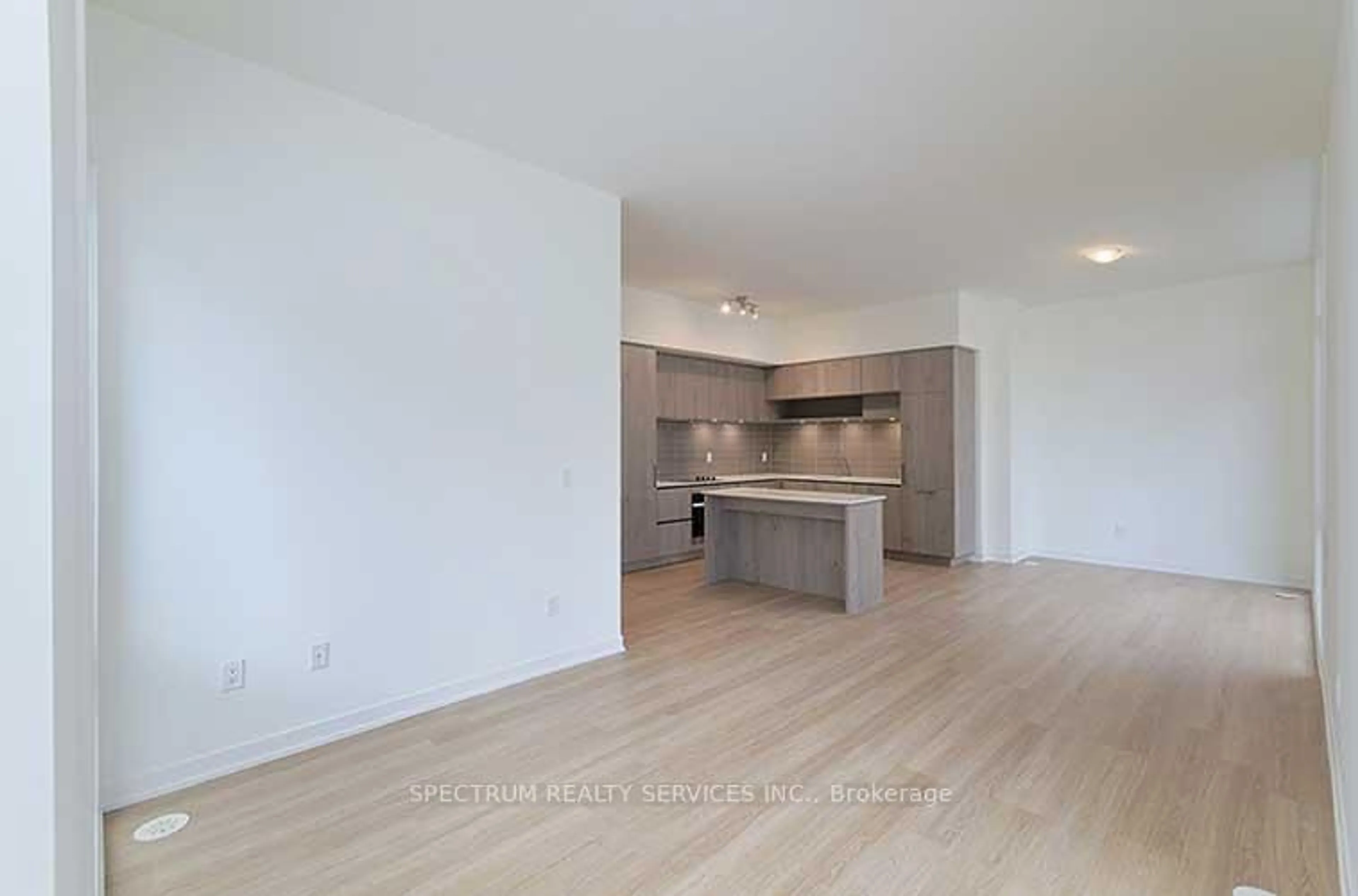 Open concept kitchen, unknown for 14 David Eyer Rd #1001, Richmond Hill Ontario L4S 0N4