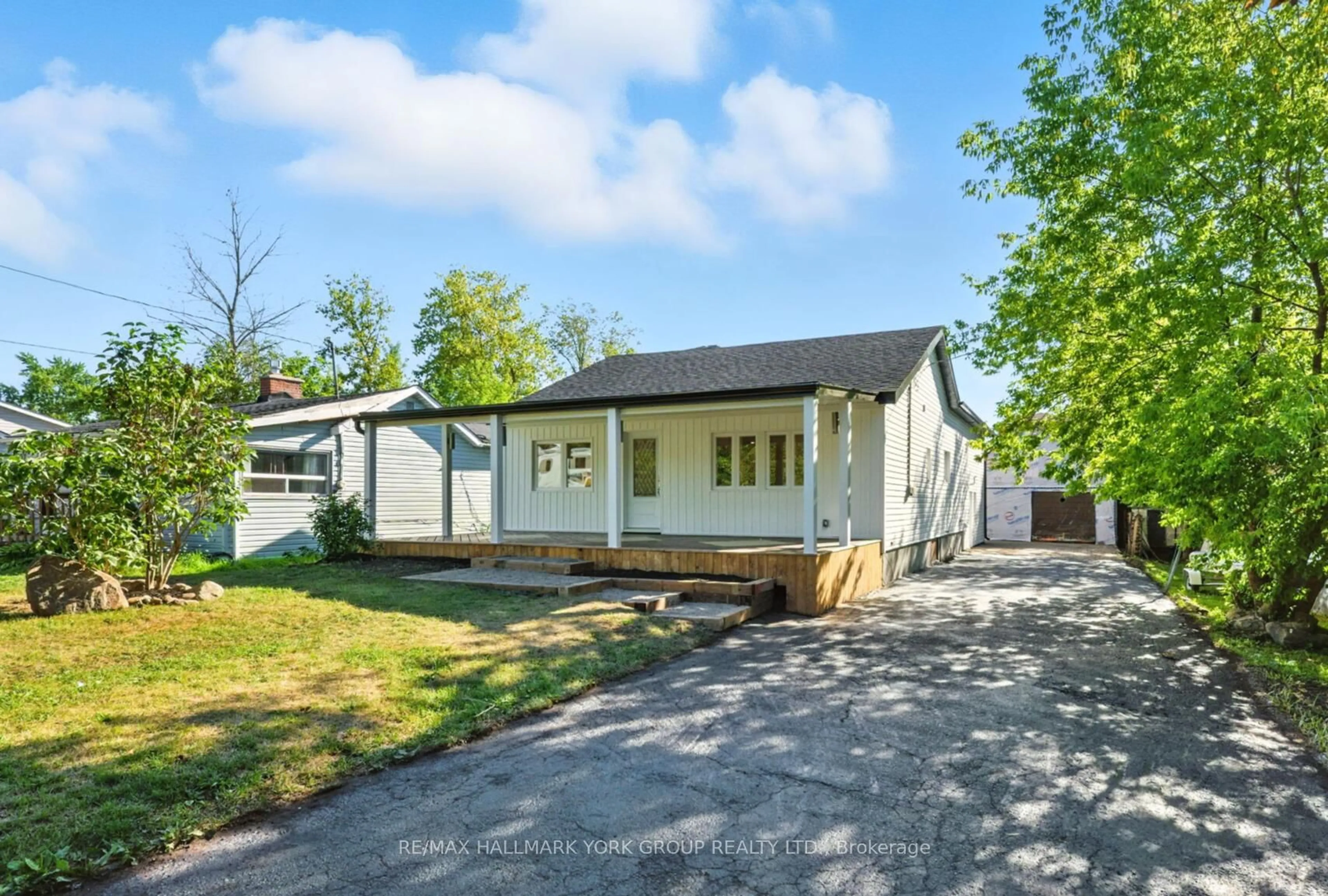 Unknown for 778 Sheppard Ave, Georgina Ontario L4P 3E9