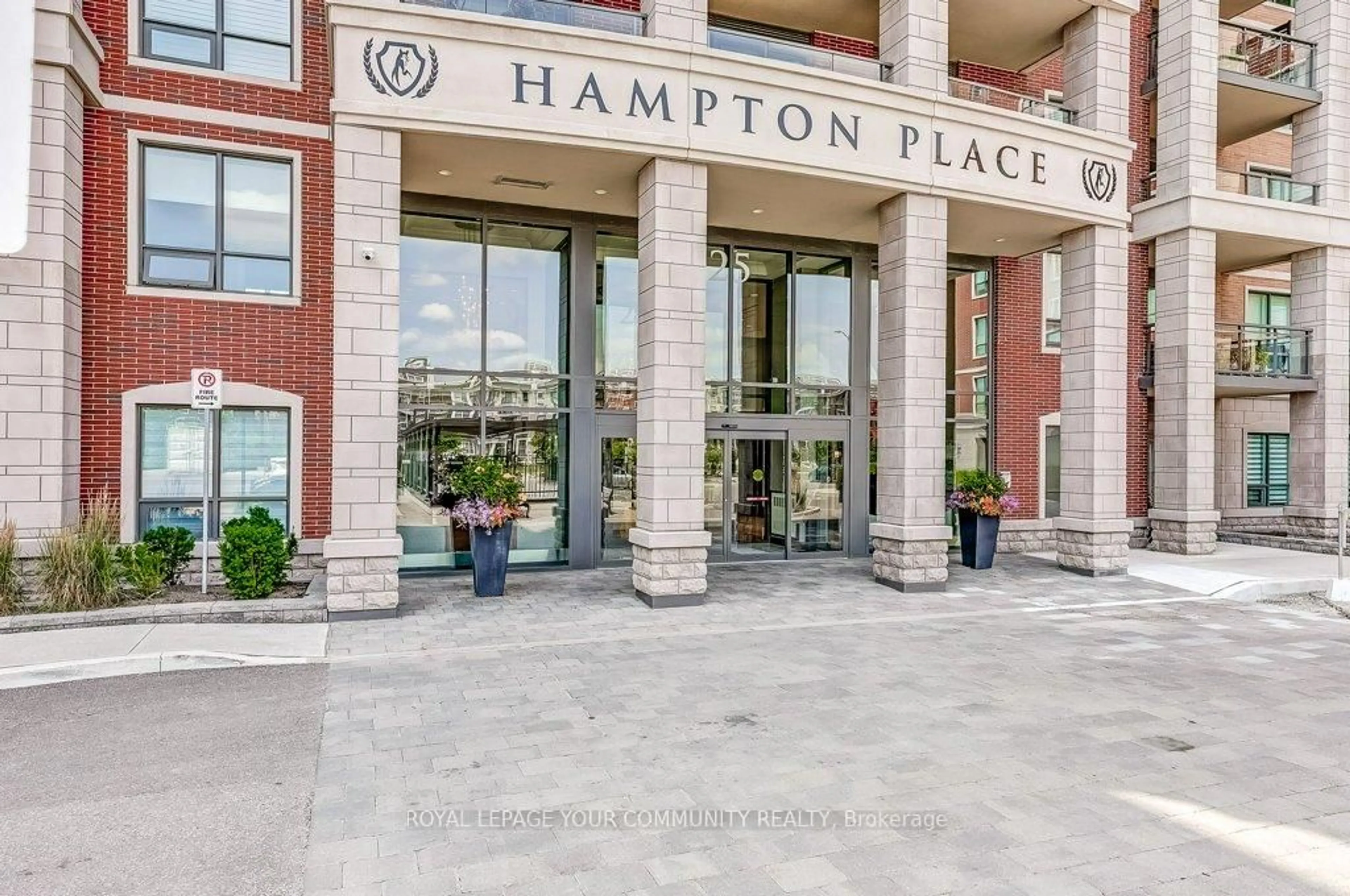Lobby for 25 Baker Hill Blvd #105, Whitchurch-Stouffville Ontario L4A 4R5