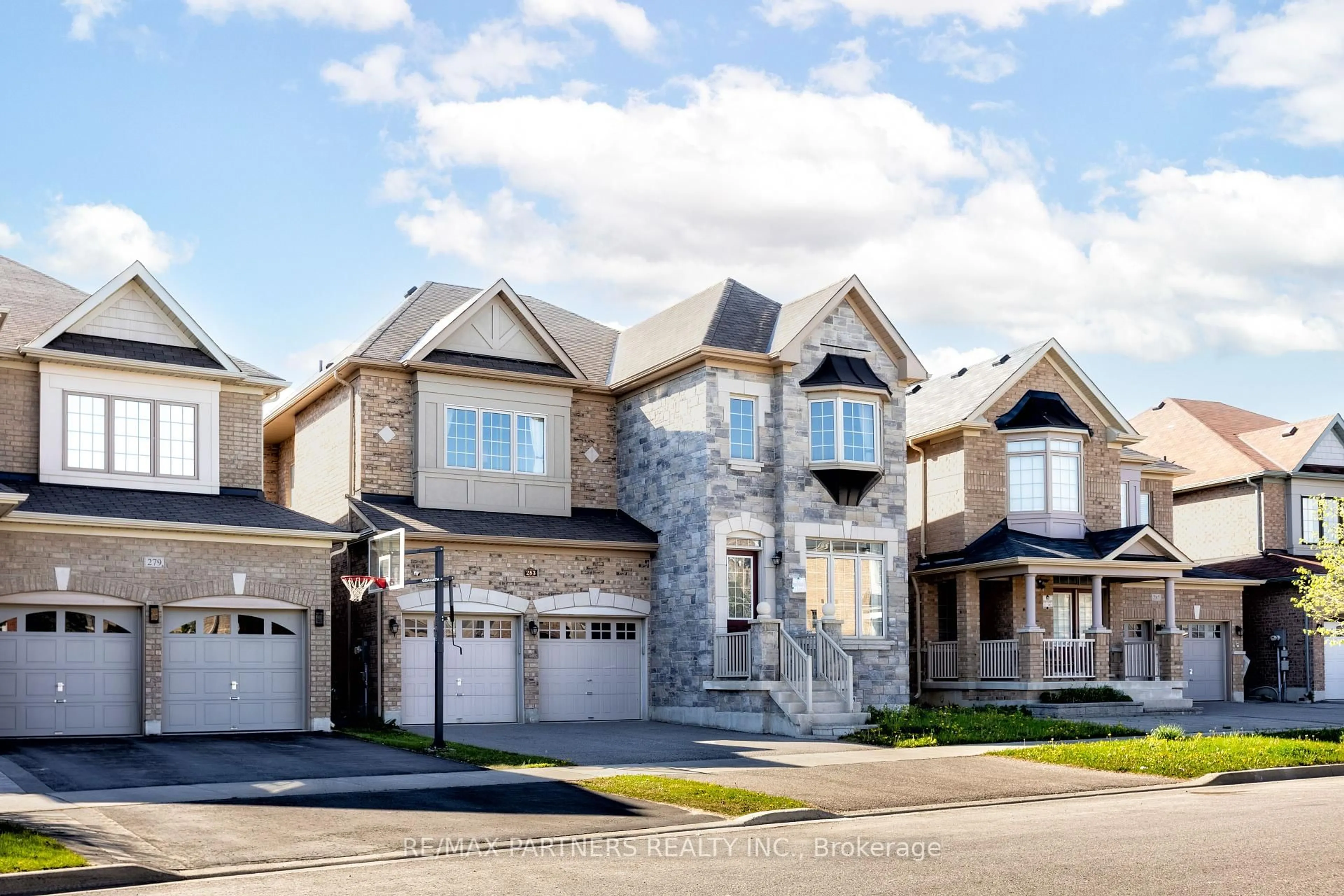 Home with brick exterior material, street for 283 Baker Hill Blvd, Whitchurch-Stouffville Ontario L4A 4P8