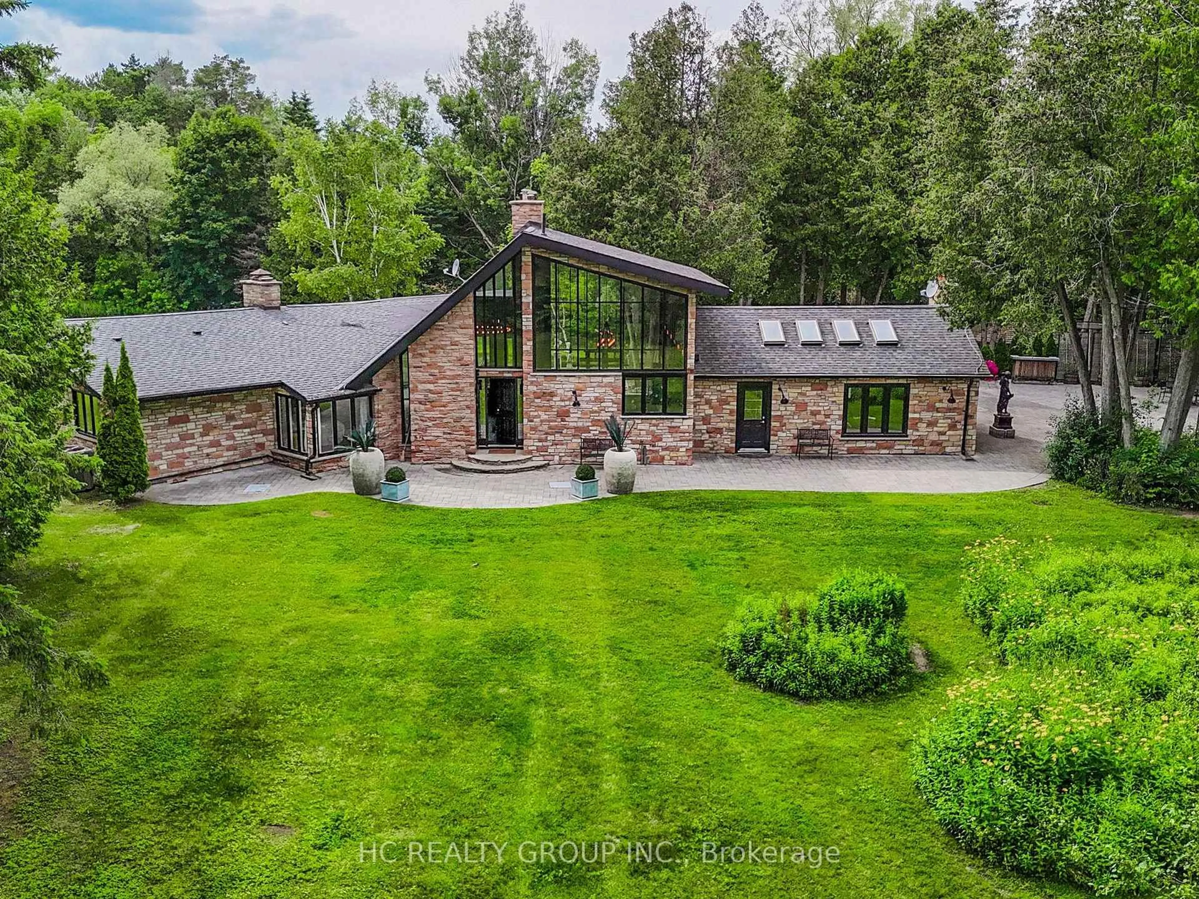 A pic from outside/outdoor area/front of a property/back of a property/a pic from drone, unknown for 7779 Concession  2, Uxbridge Ontario L9P 0H9