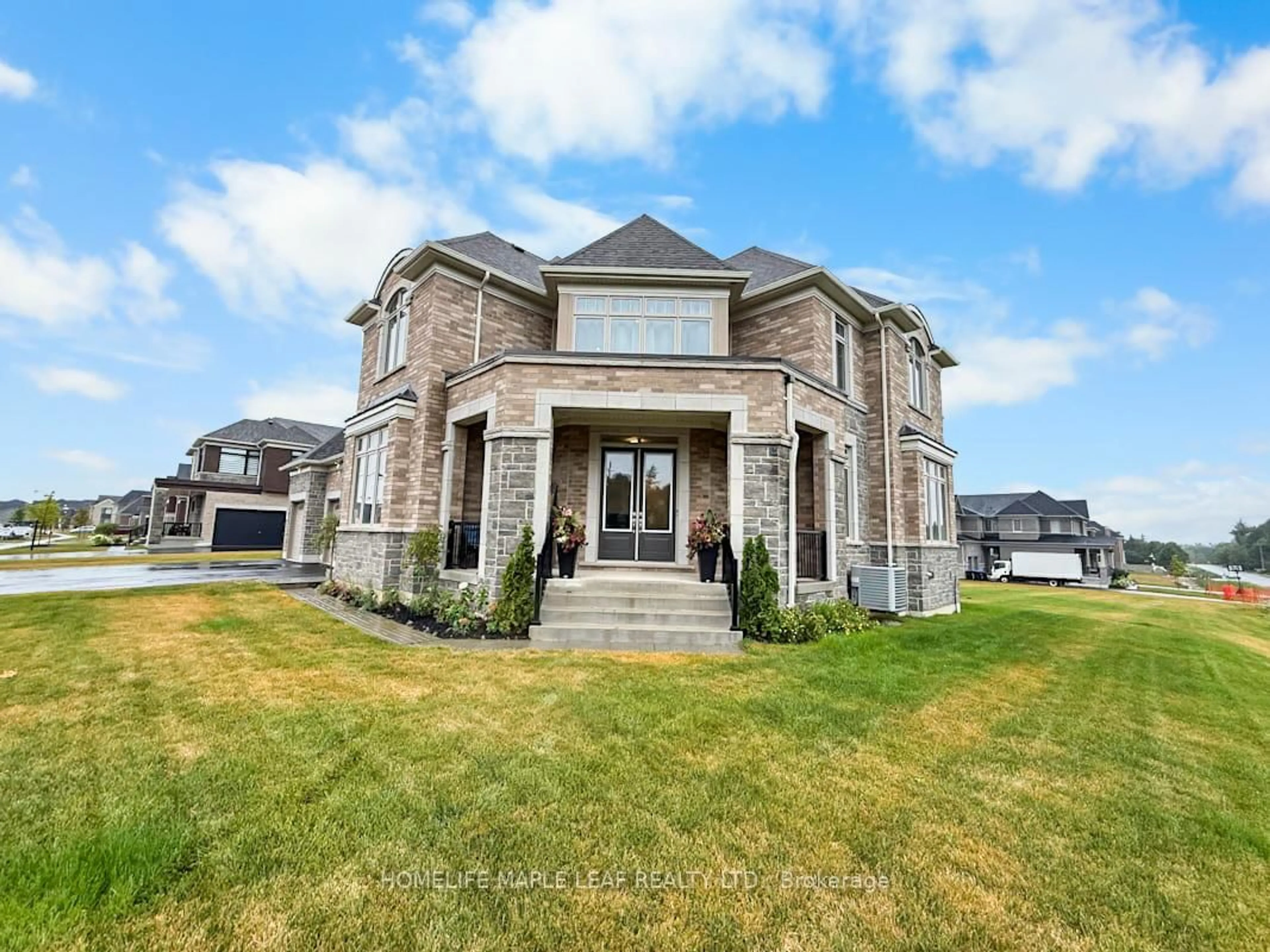 Home with brick exterior material, unknown for 4 Magnolia Ave, Adjala-Tosorontio Ontario L0G 1W0