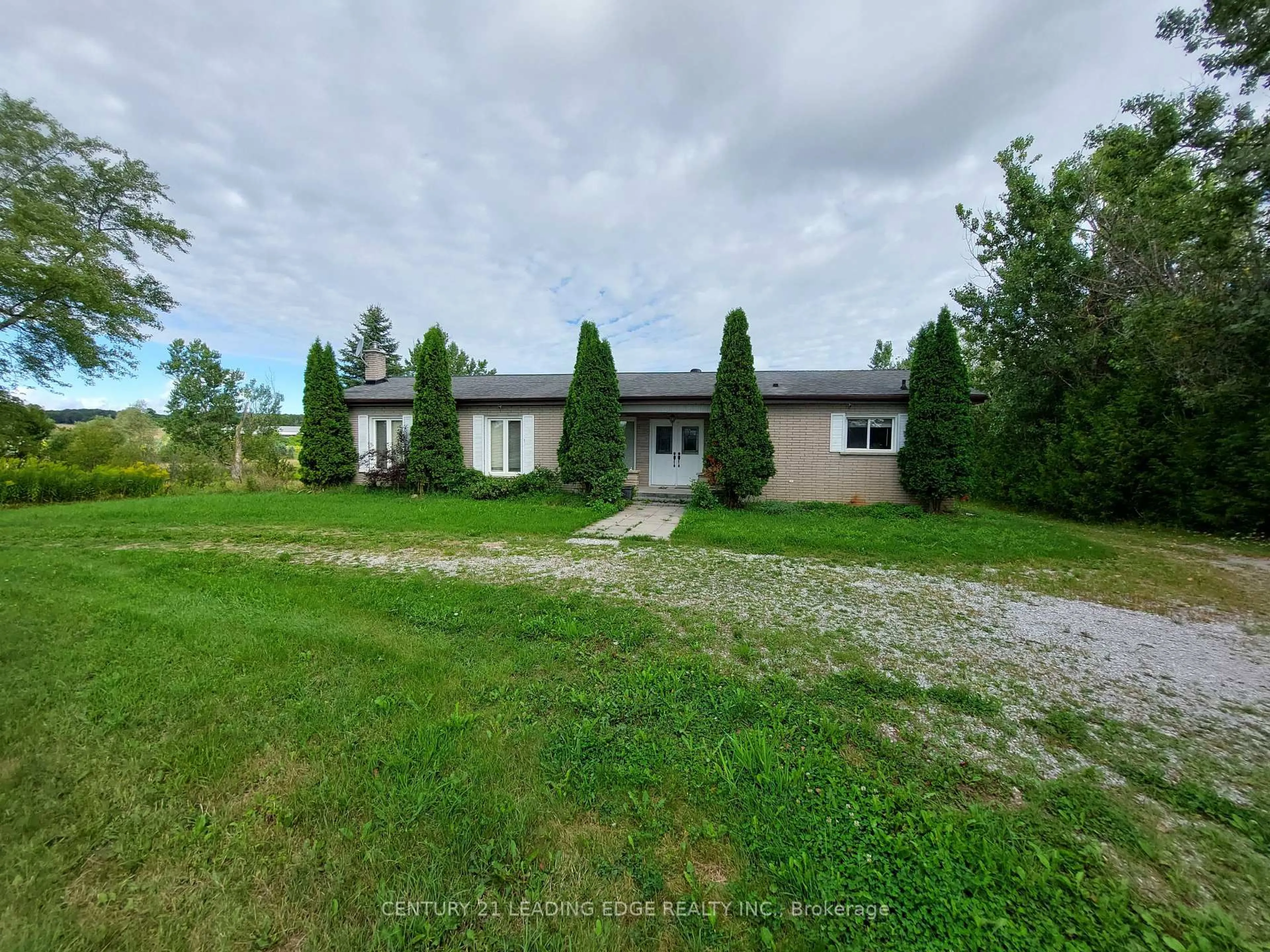 A pic from outside/outdoor area/front of a property/back of a property/a pic from drone, unknown for 4884 2nd Line Rd, New Tecumseth Ontario L0G 1T0