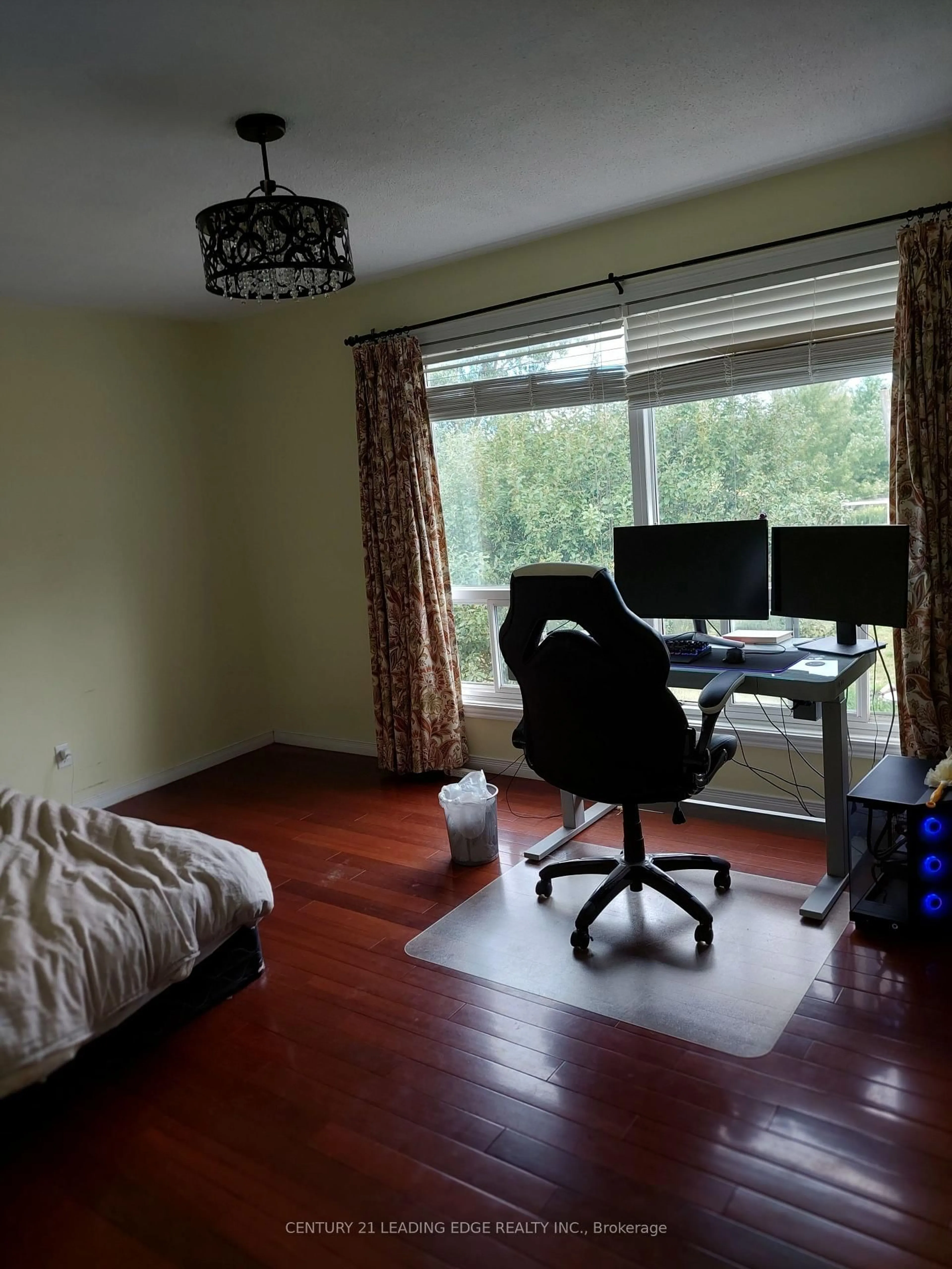 A pic of a room for 4884 2nd Line Rd, New Tecumseth Ontario L0G 1T0