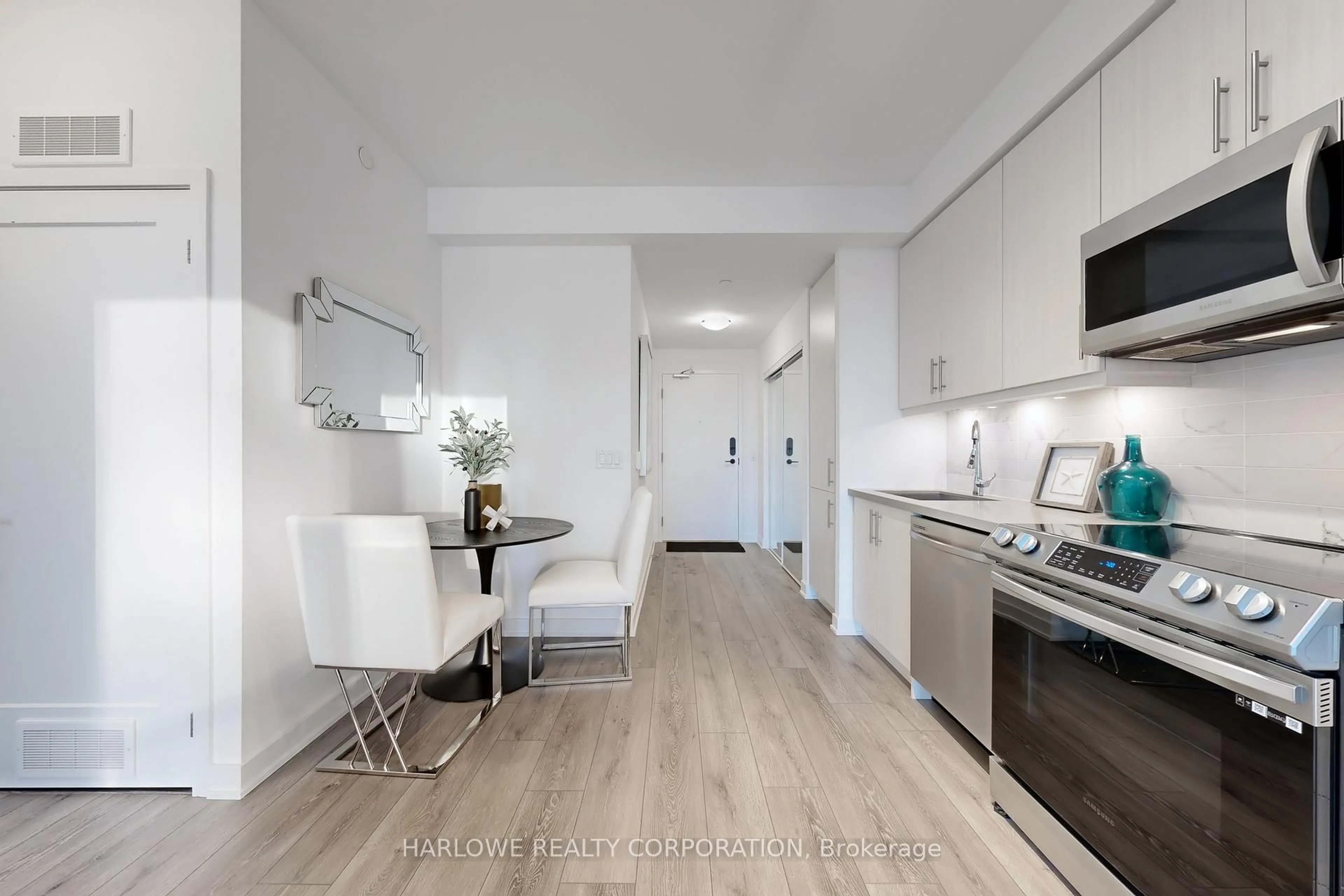 Unknown for 95 Oneida Cres #1706, Richmond Hill Ontario L4B 0H5