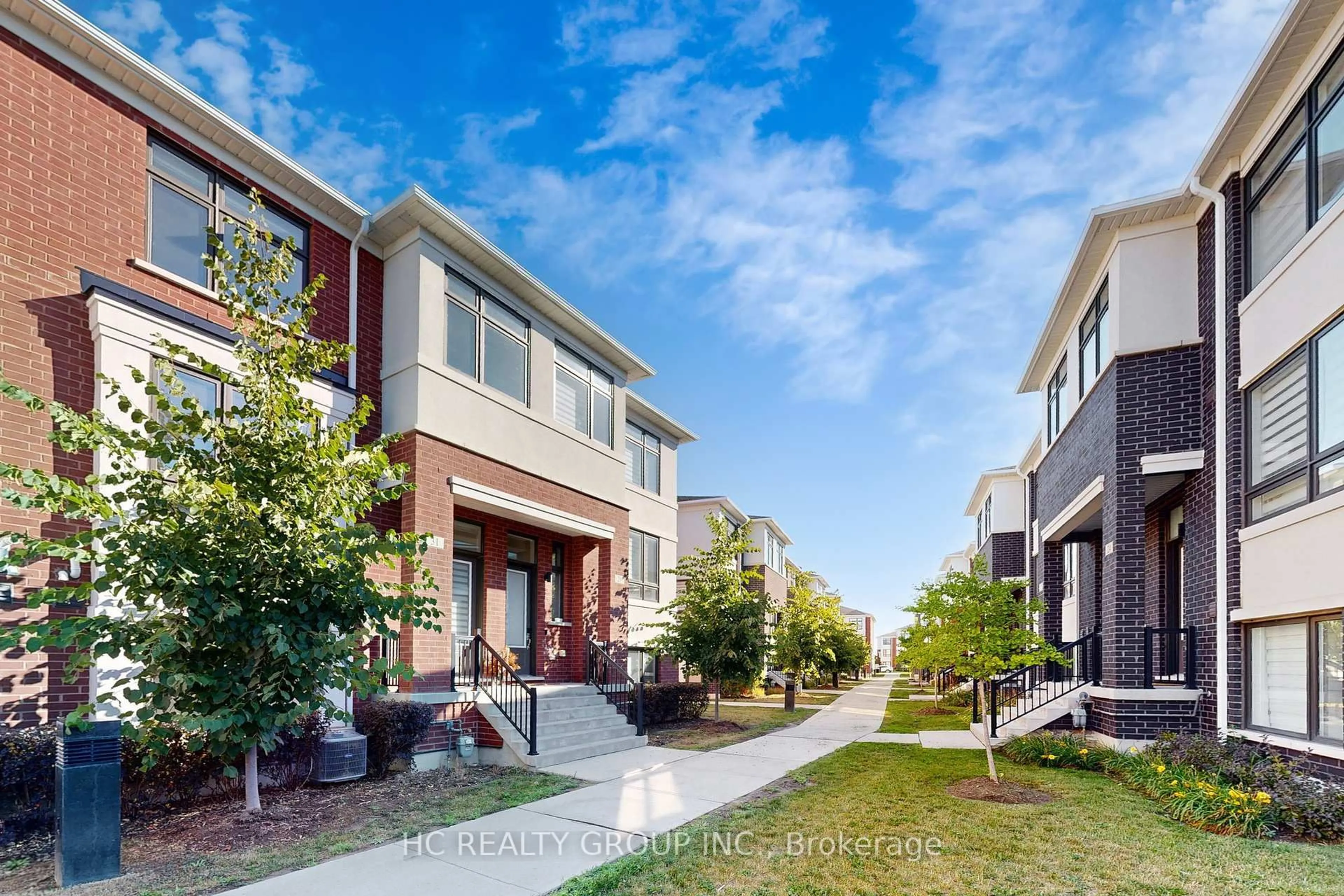 Home with brick exterior material, street for 31 Thomas Armstrong Lane, Richmond Hill Ontario L4C 5S6