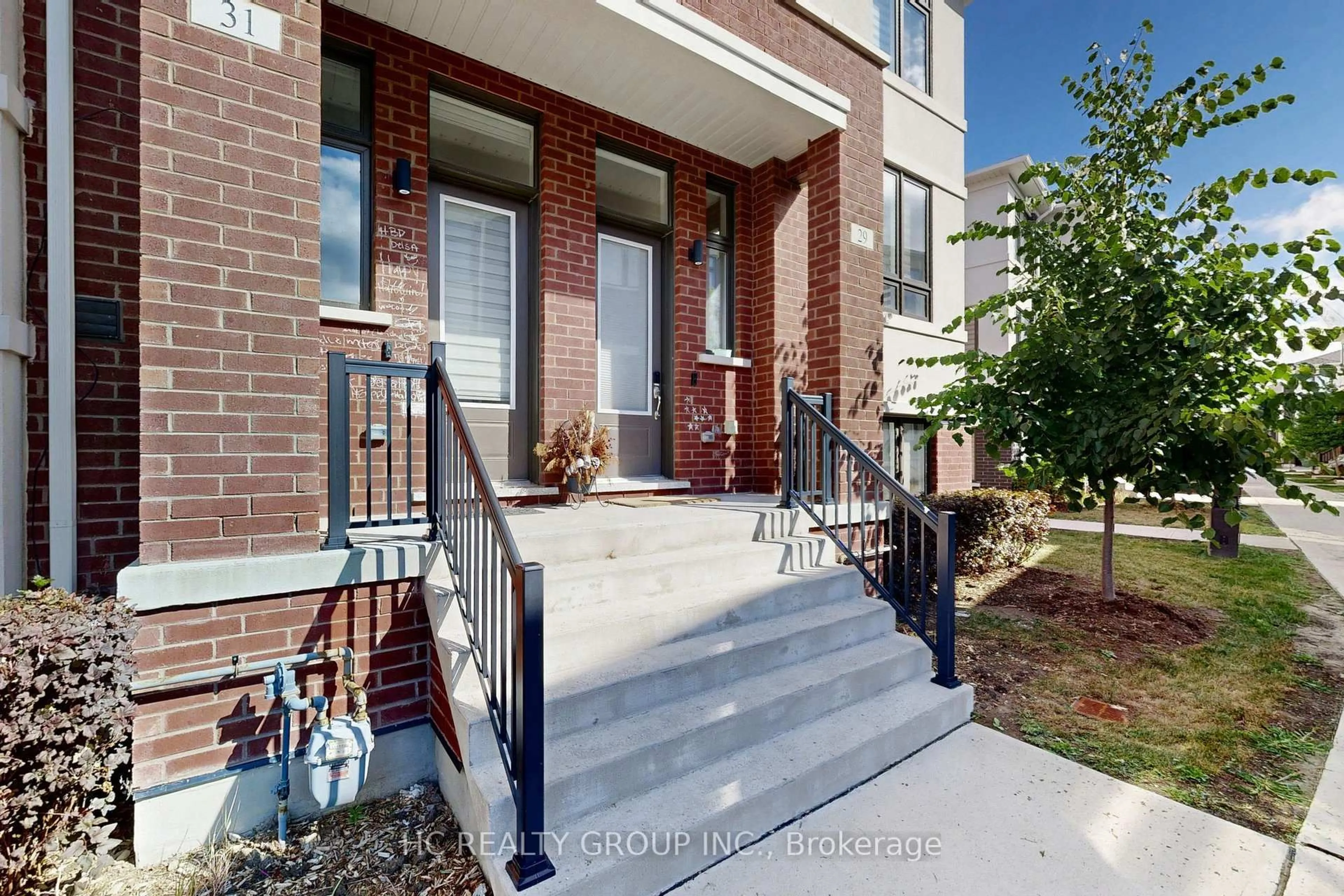 Home with brick exterior material, street for 31 Thomas Armstrong Lane, Richmond Hill Ontario L4C 5S6