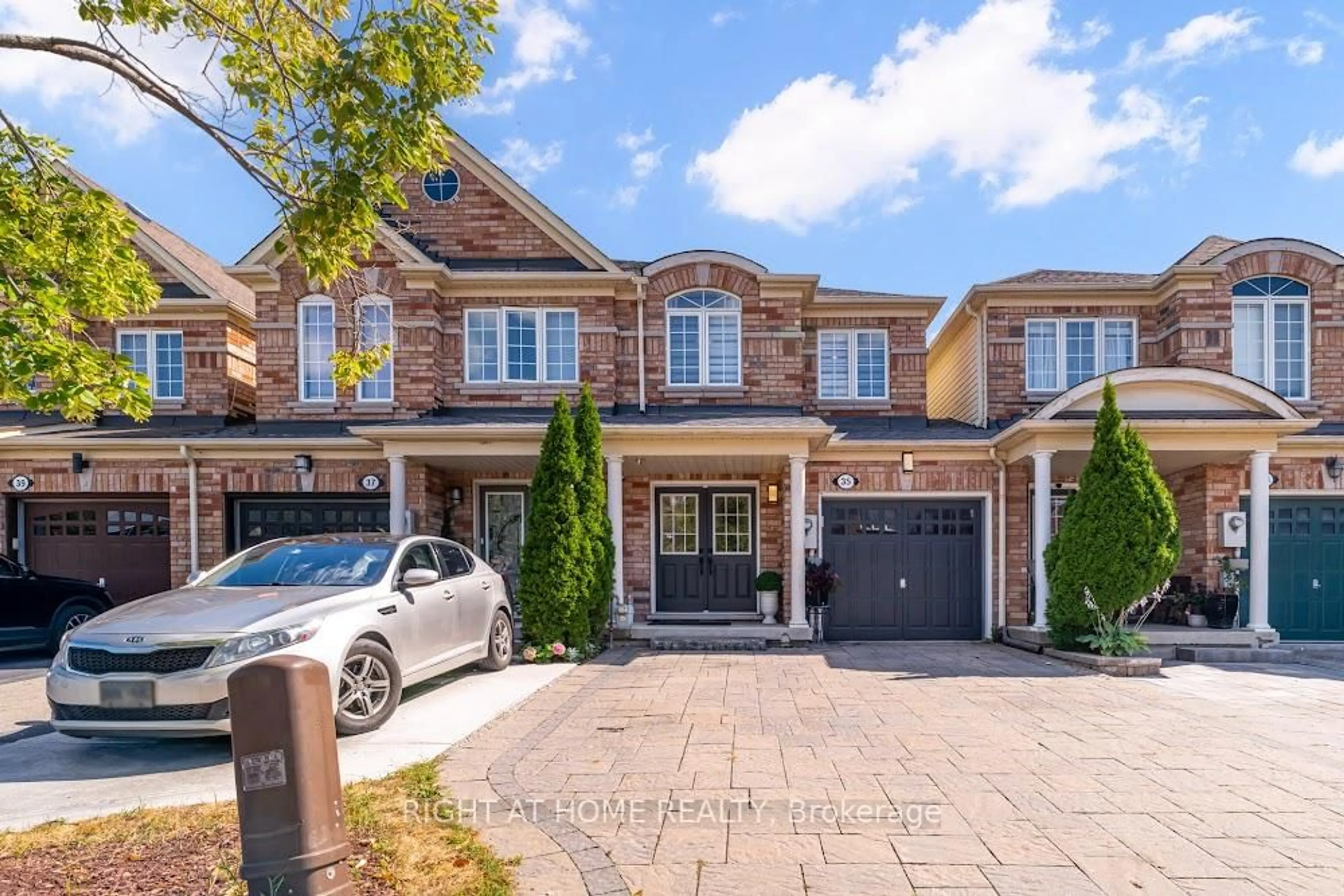 Home with brick exterior material, street for 35 Brahm Crt, Vaughan Ontario L4H 0K3