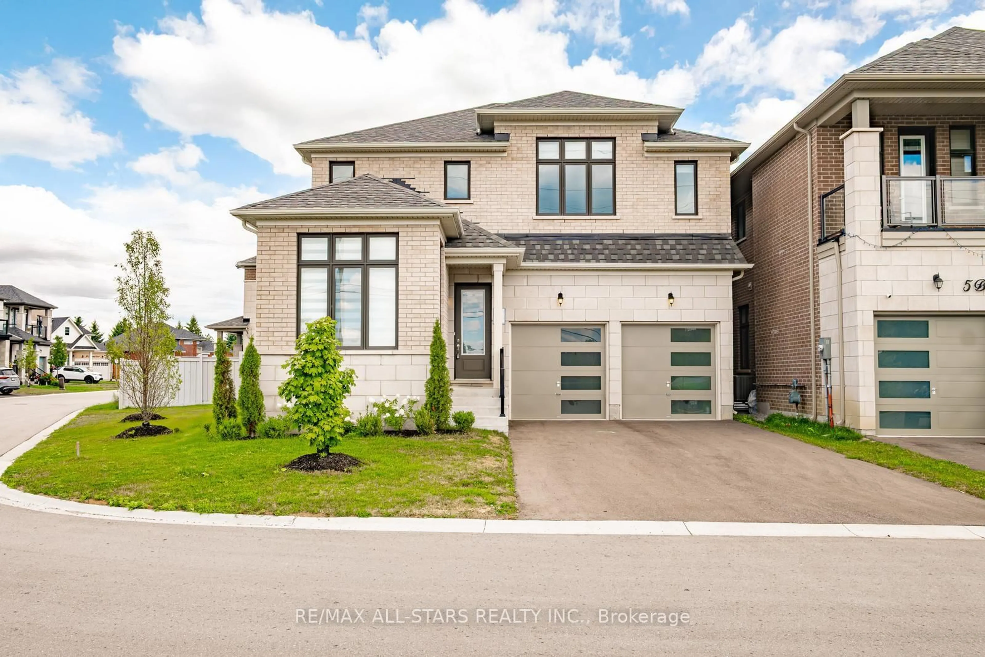 Home with brick exterior material, street for 7 Ballanview Crt, Whitchurch-Stouffville Ontario L4A 4W9