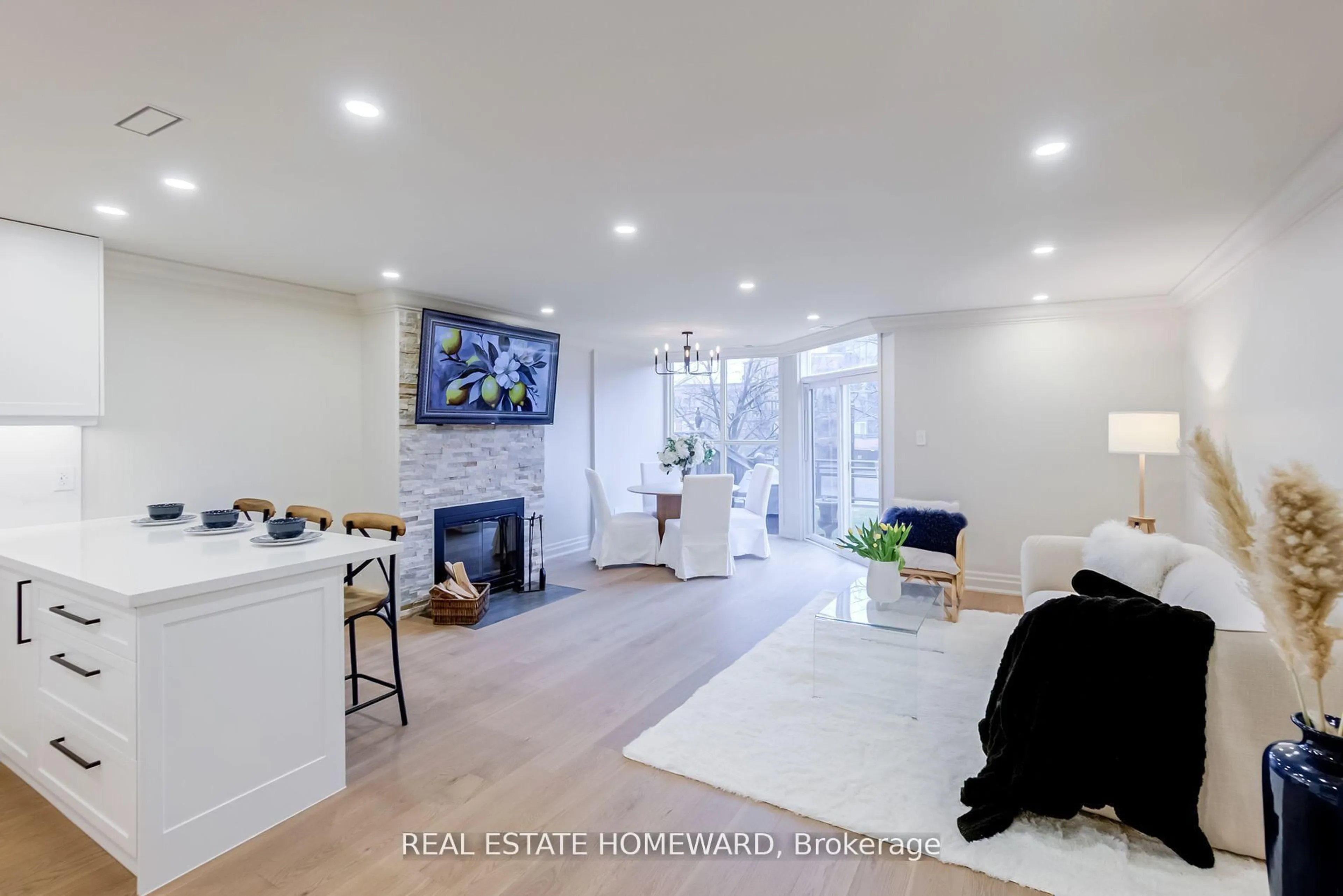 Unknown for 100 Arbors Lane #TH10, Vaughan Ontario L4L 7G4